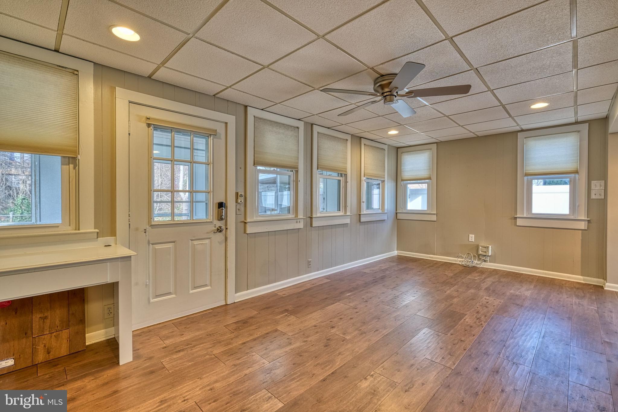 MUNROE GARDENS - Residential