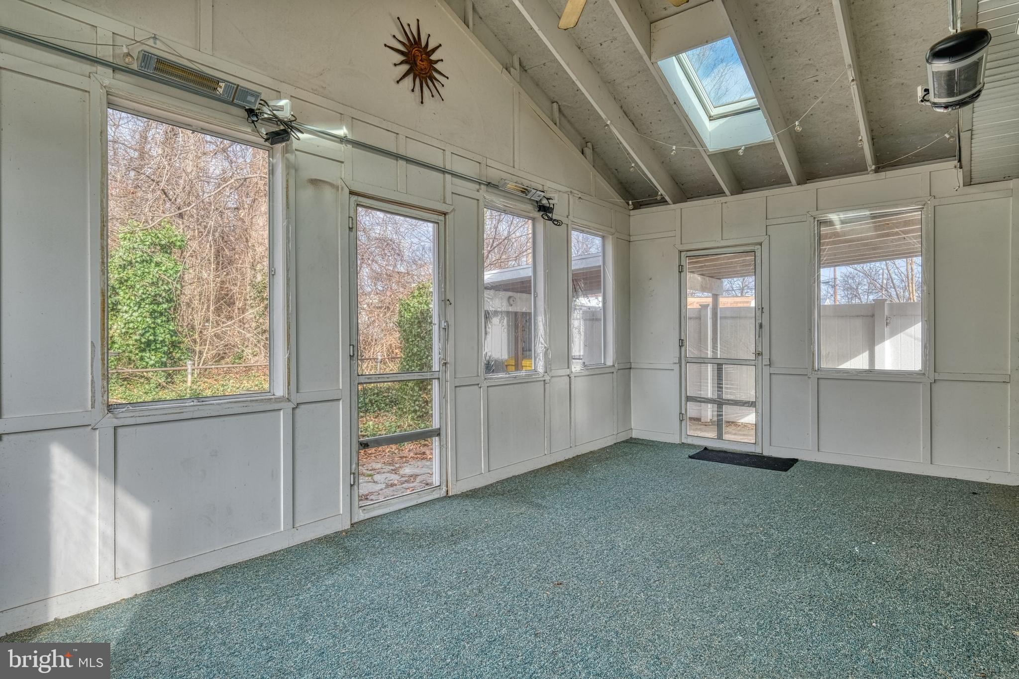 MUNROE GARDENS - Residential