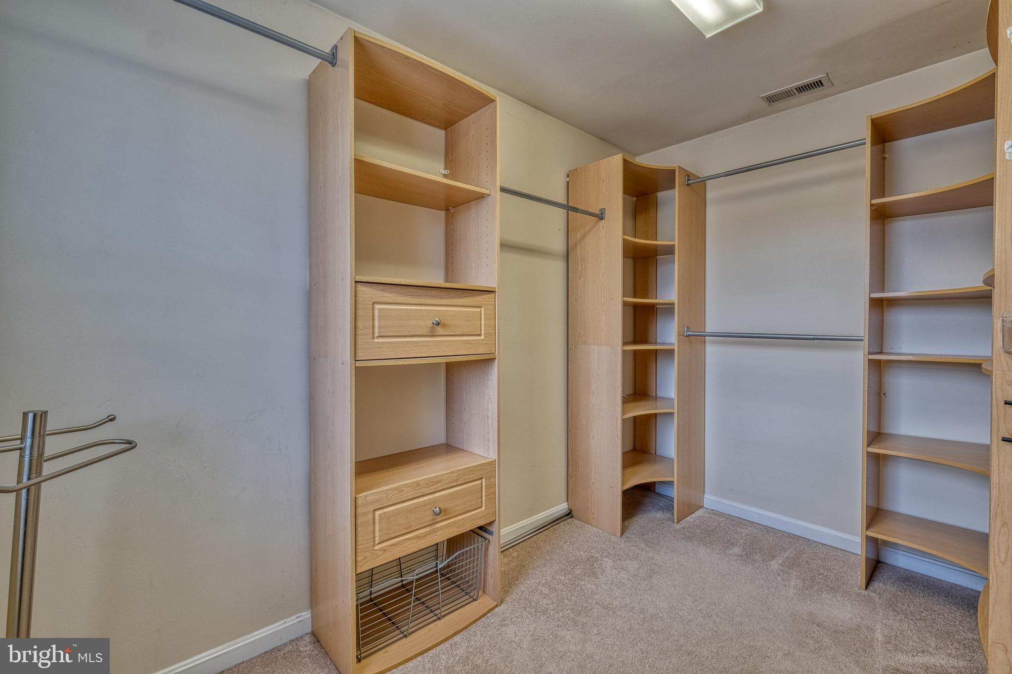 MUNROE GARDENS - Residential