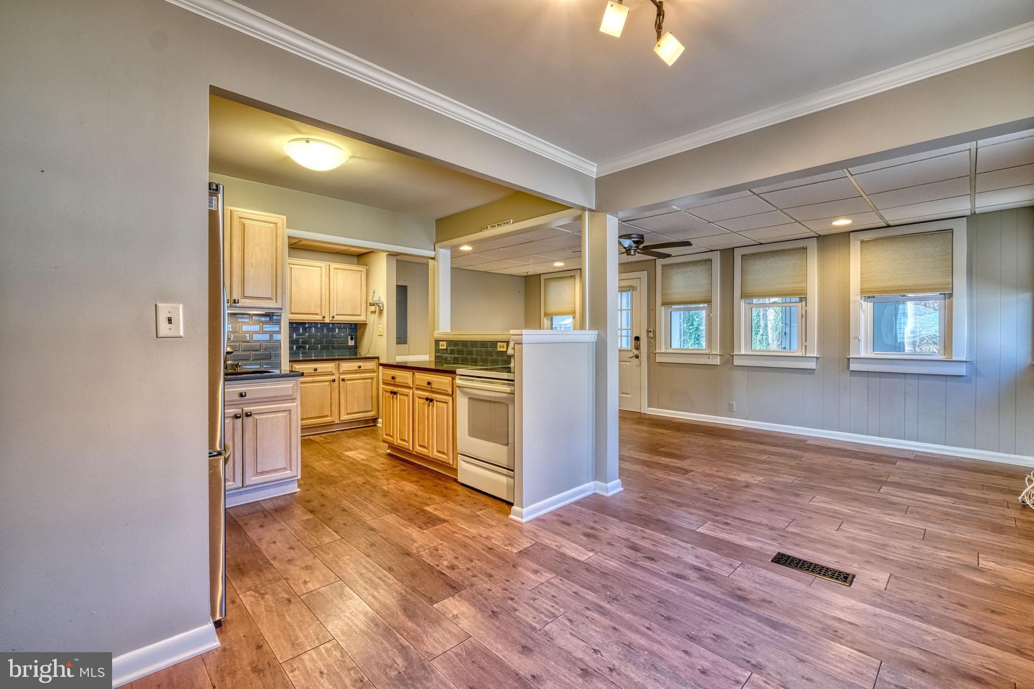 MUNROE GARDENS - Residential