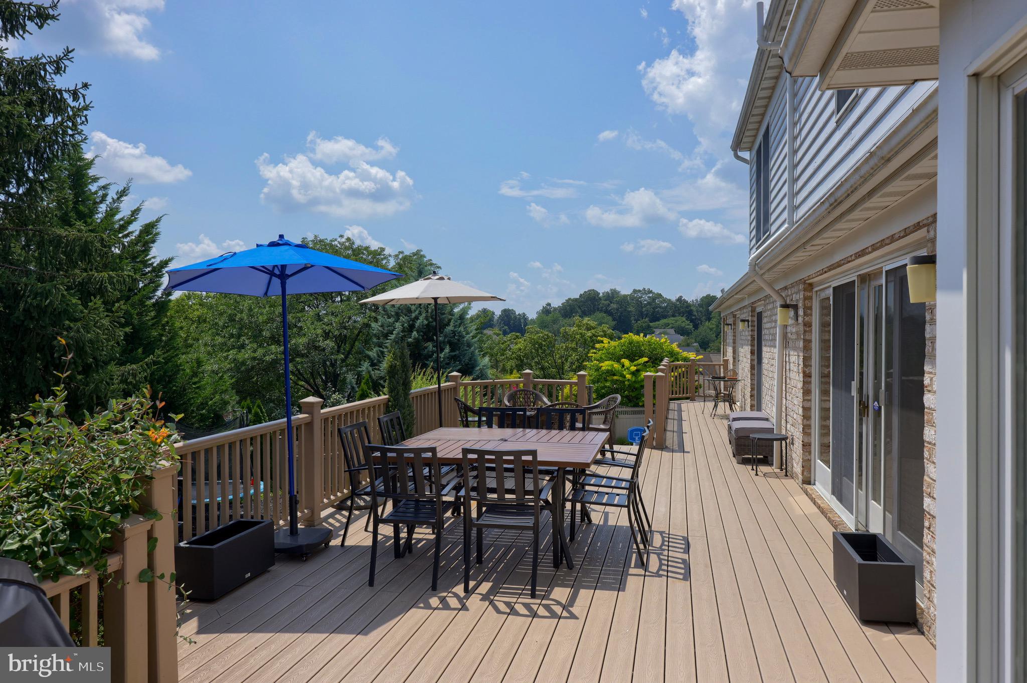 980 LEEWARD COURT