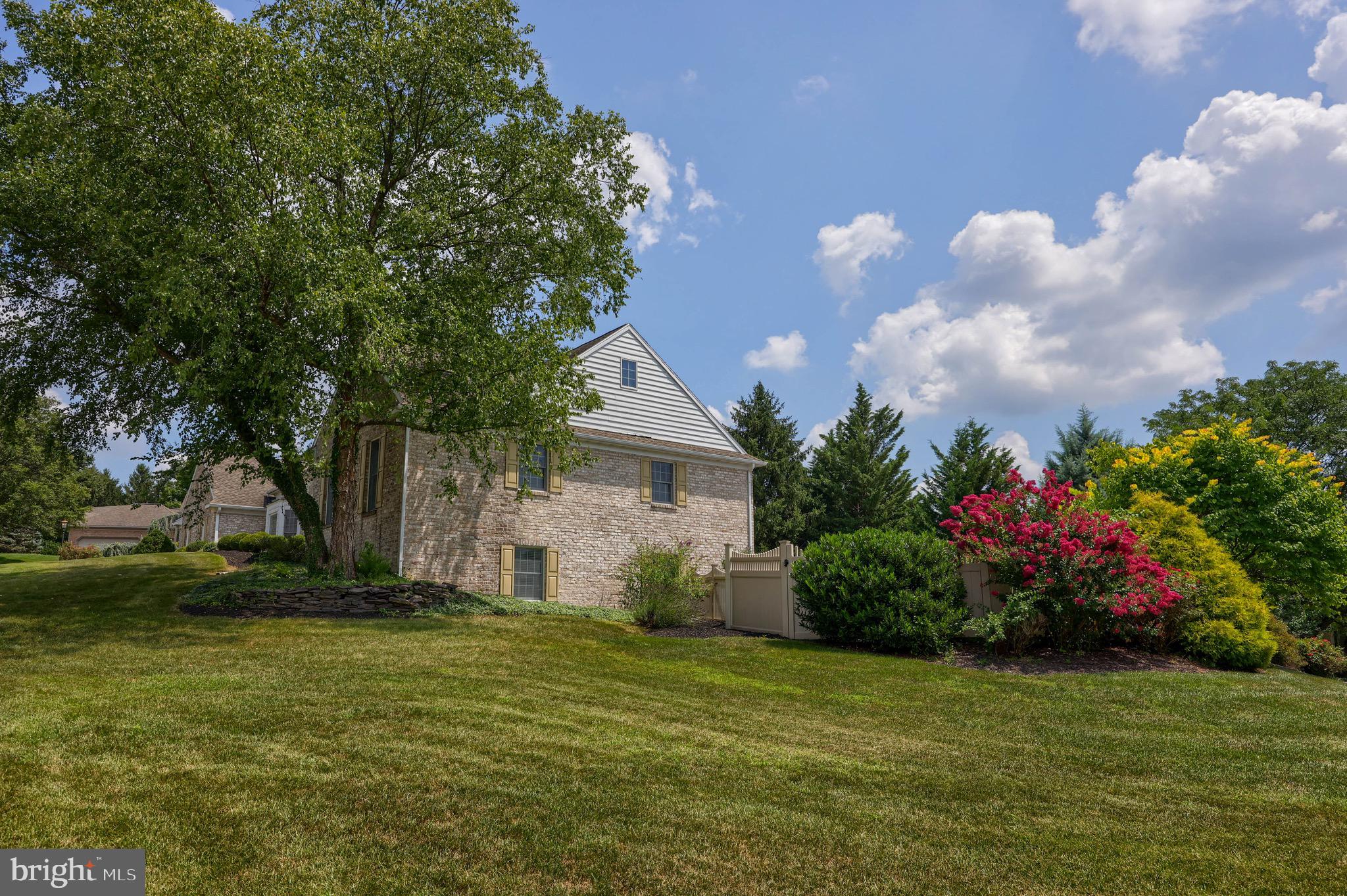 980 LEEWARD COURT