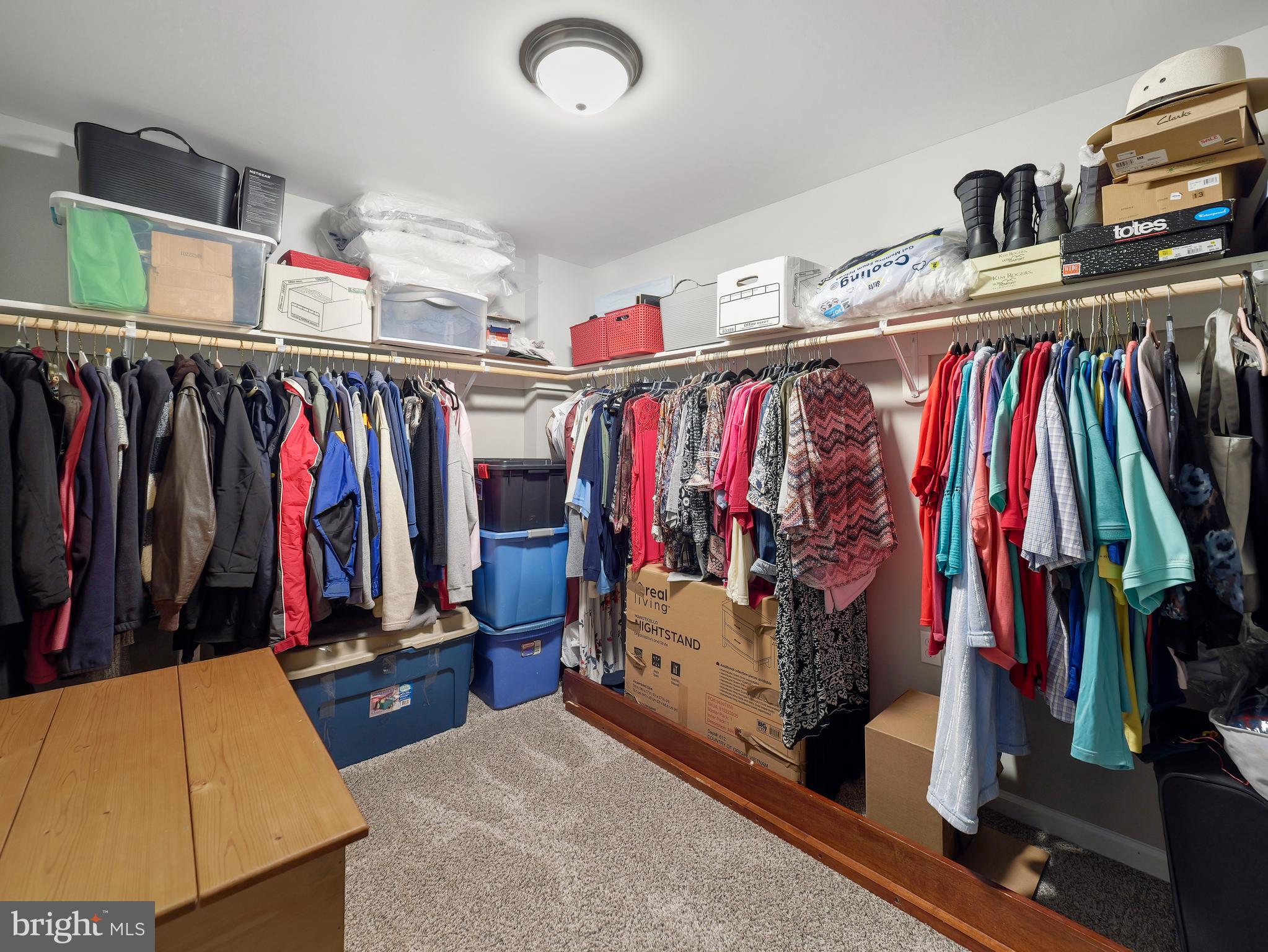 RED HILL - Residential