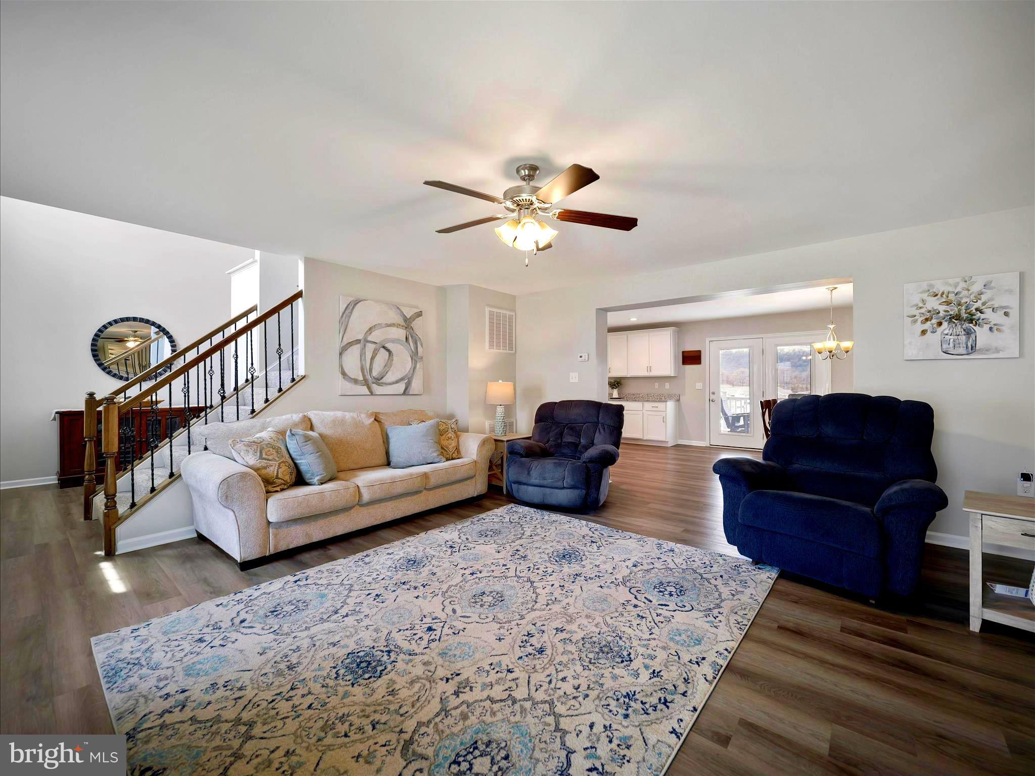 RED HILL - Residential