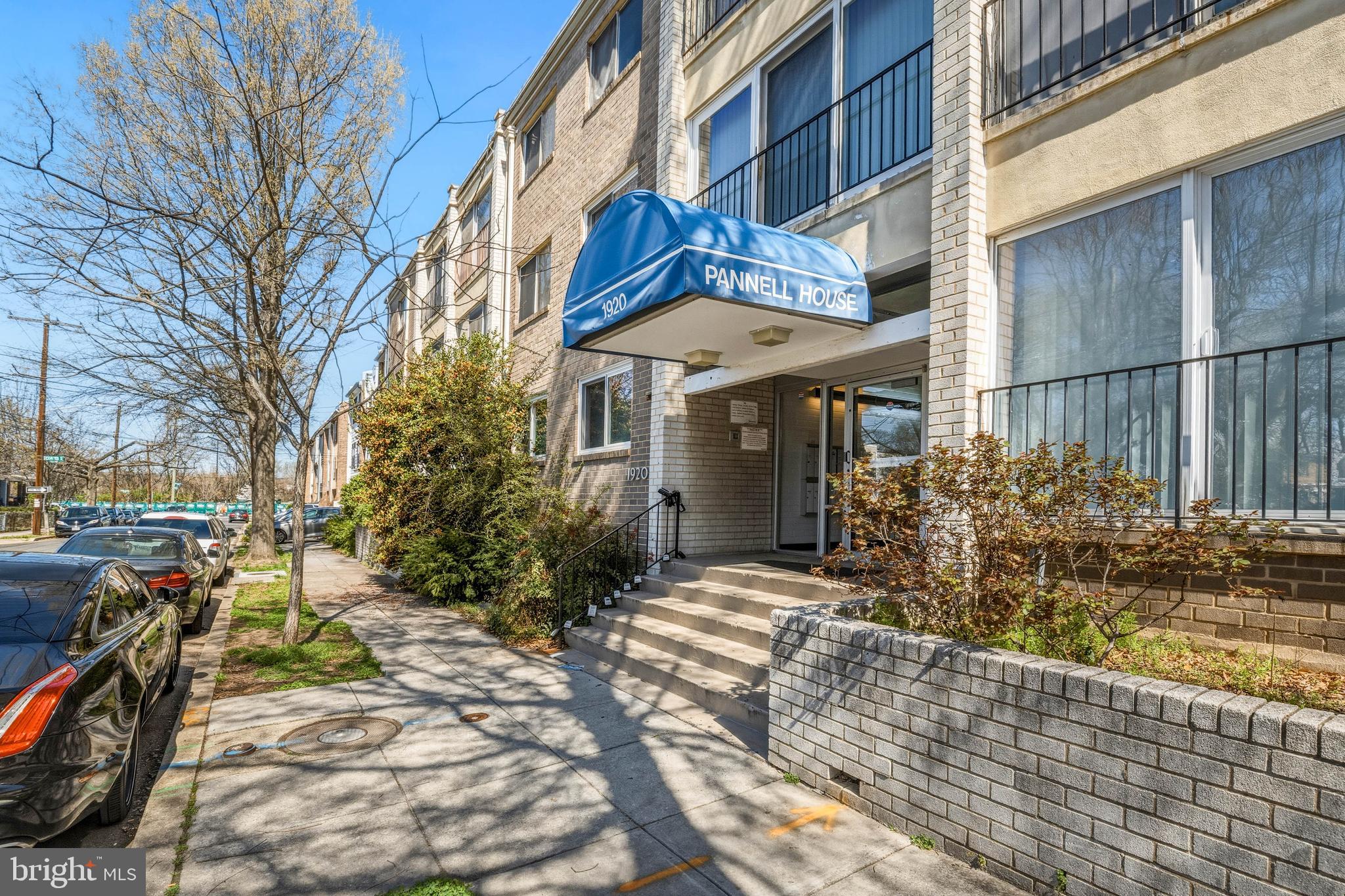 1920 NAYLOR ROAD SE T2