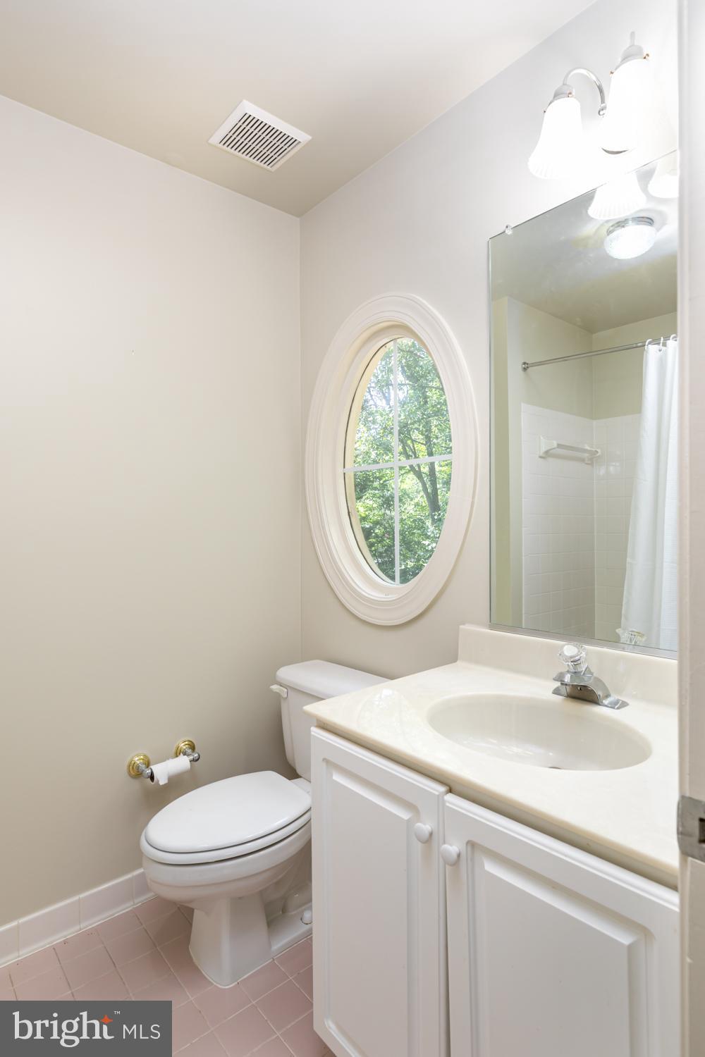 TIMBERLAKE ESTATES - Residential