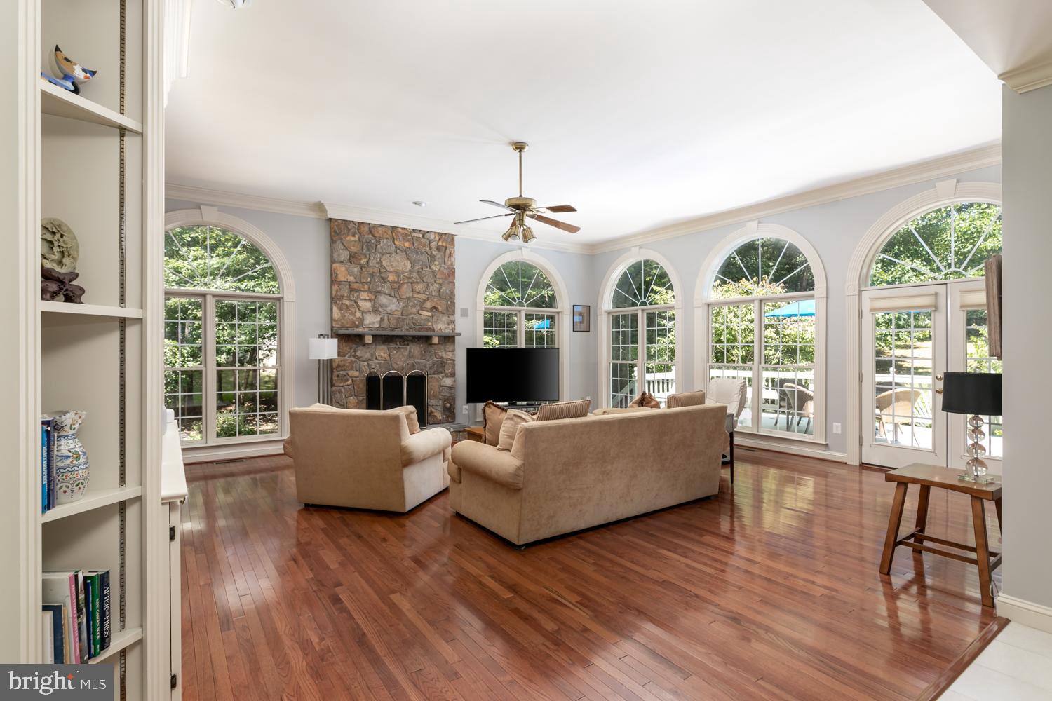 TIMBERLAKE ESTATES - Residential