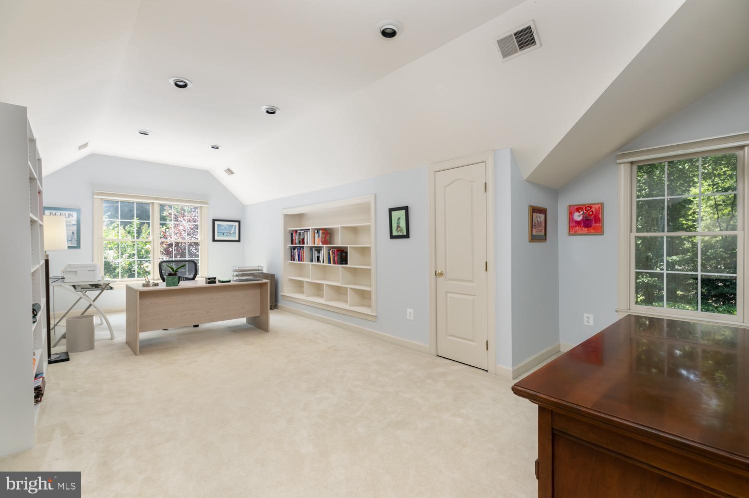 TIMBERLAKE ESTATES - Residential