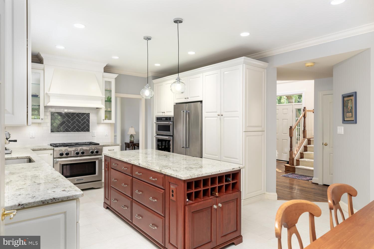 TIMBERLAKE ESTATES - Residential