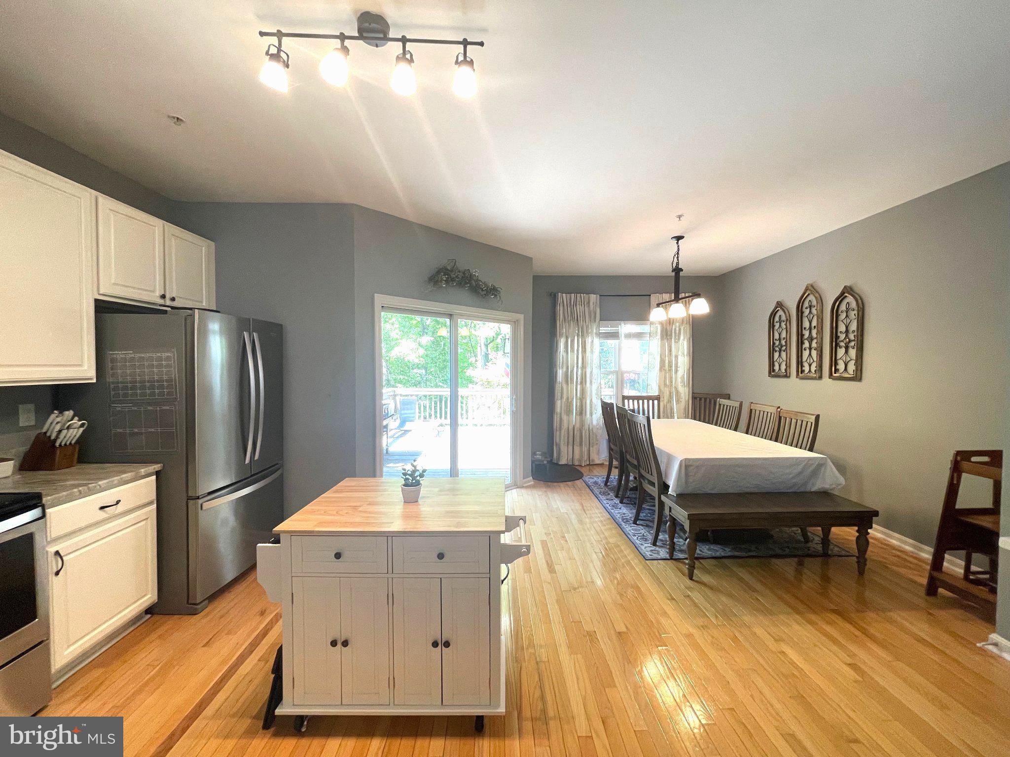 PINEY ORCHARD - Residential