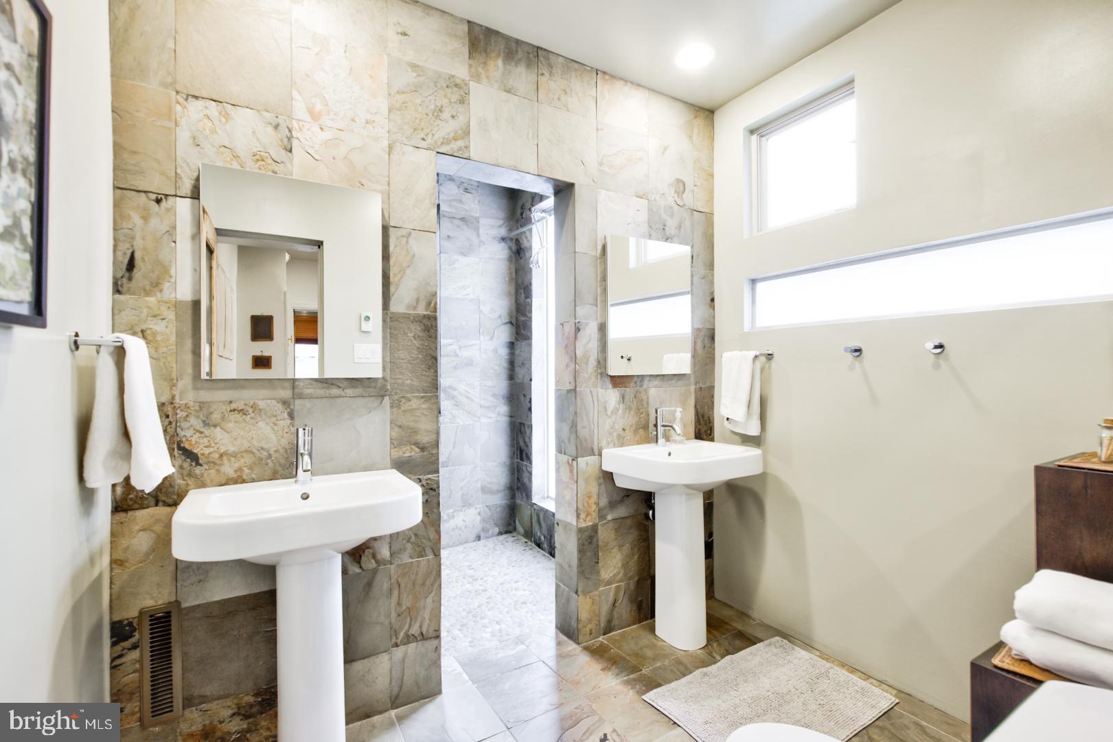 ART MUSEUM AREA - Residential