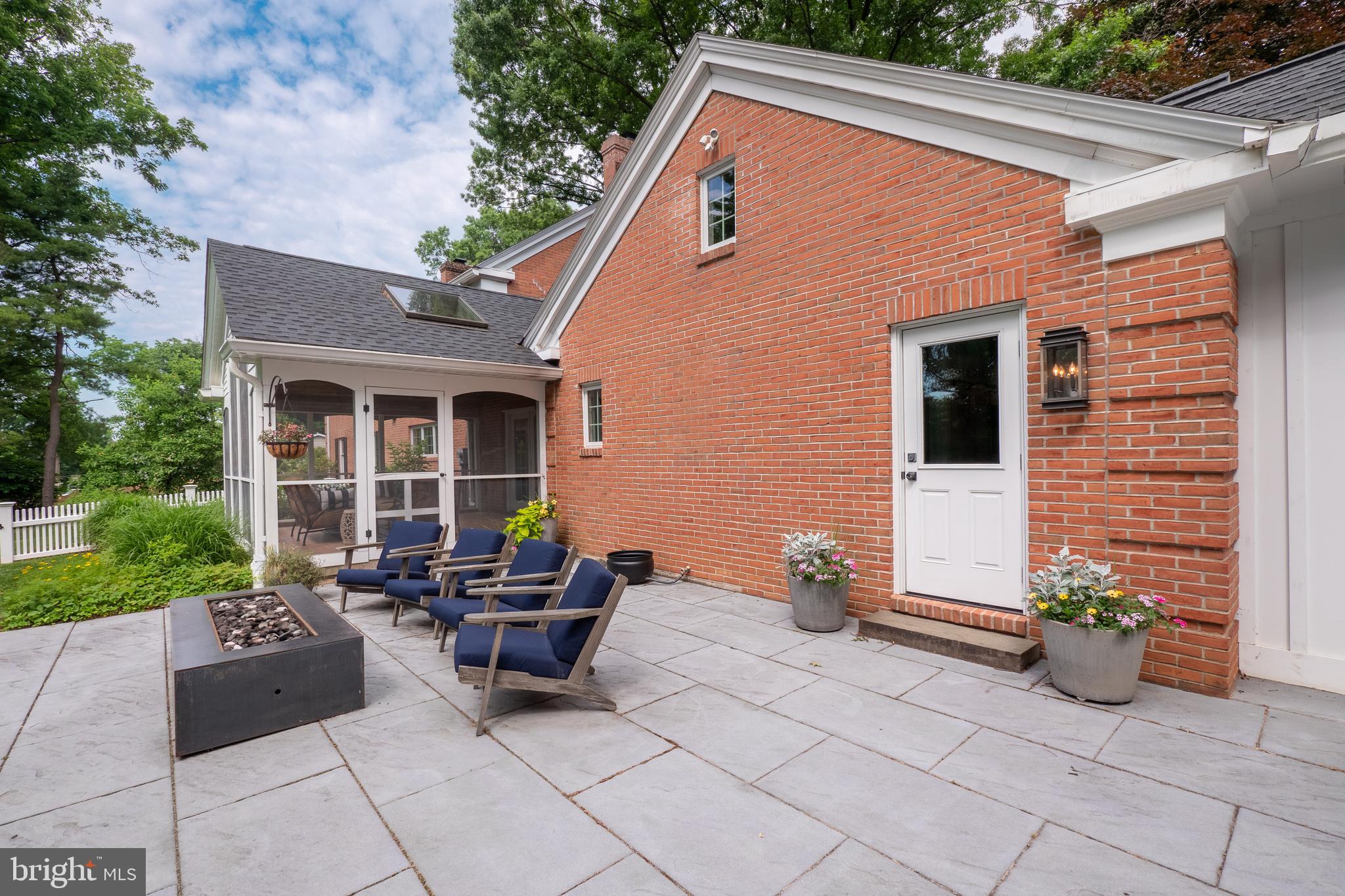 SAUCON VALLEY ESTATE - Residential