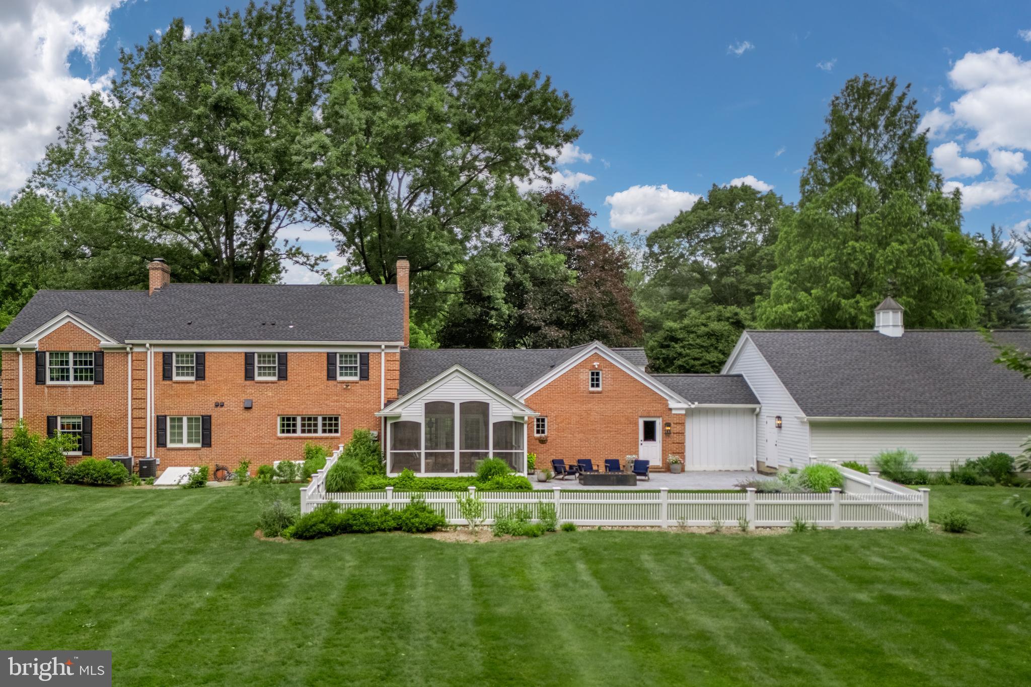 SAUCON VALLEY ESTATE - Residential