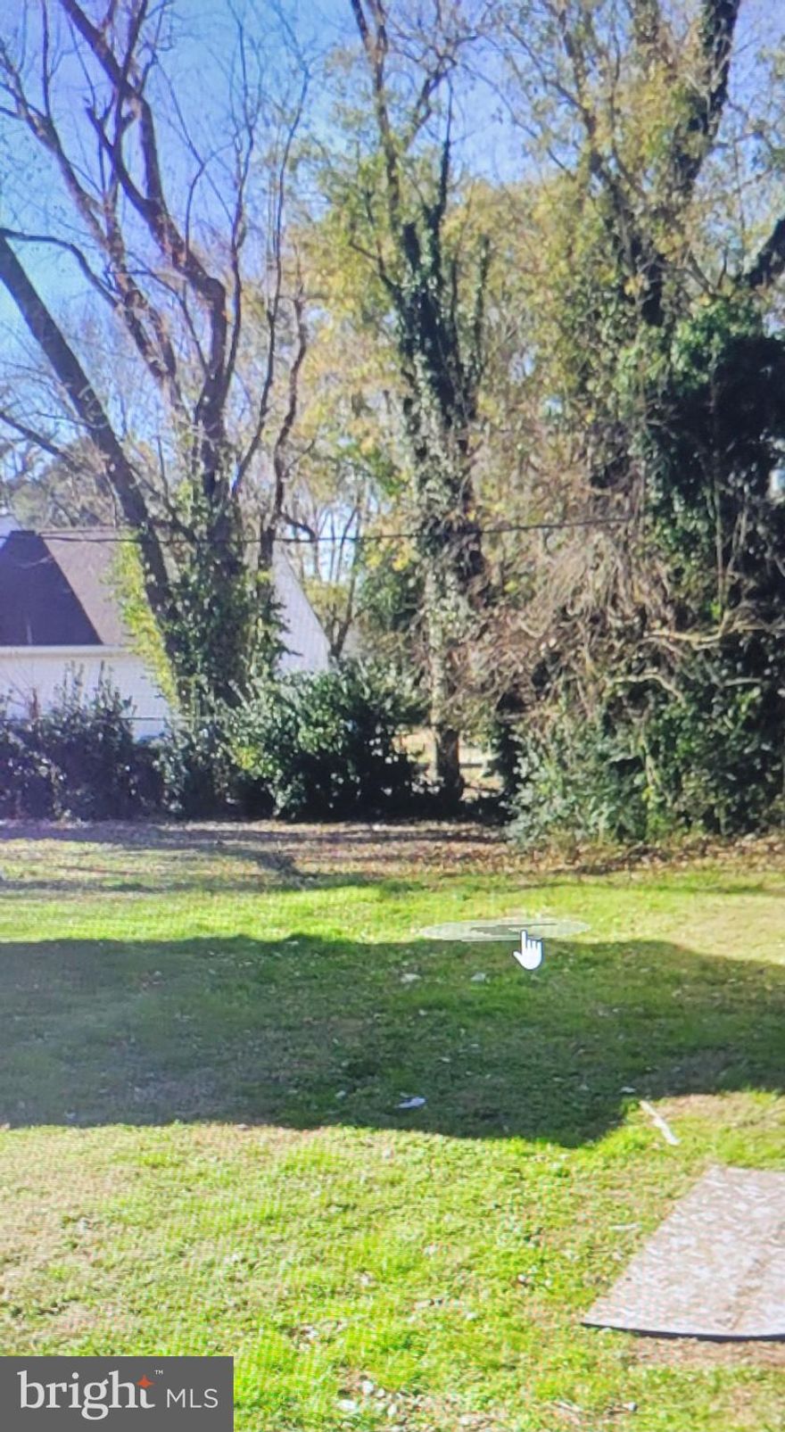 Attention a 2500 Sq Ft lot in the city limits waiting on any builder, you will have to check with planning and zoning to see if your blueprint would work.