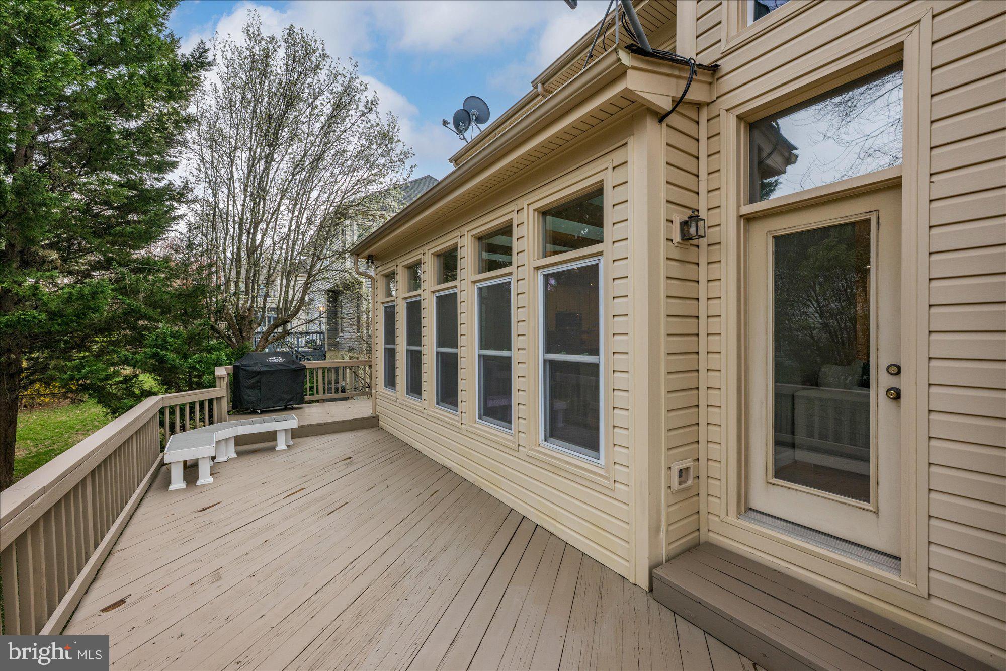 CHANTILLY HIGHLANDS - Residential