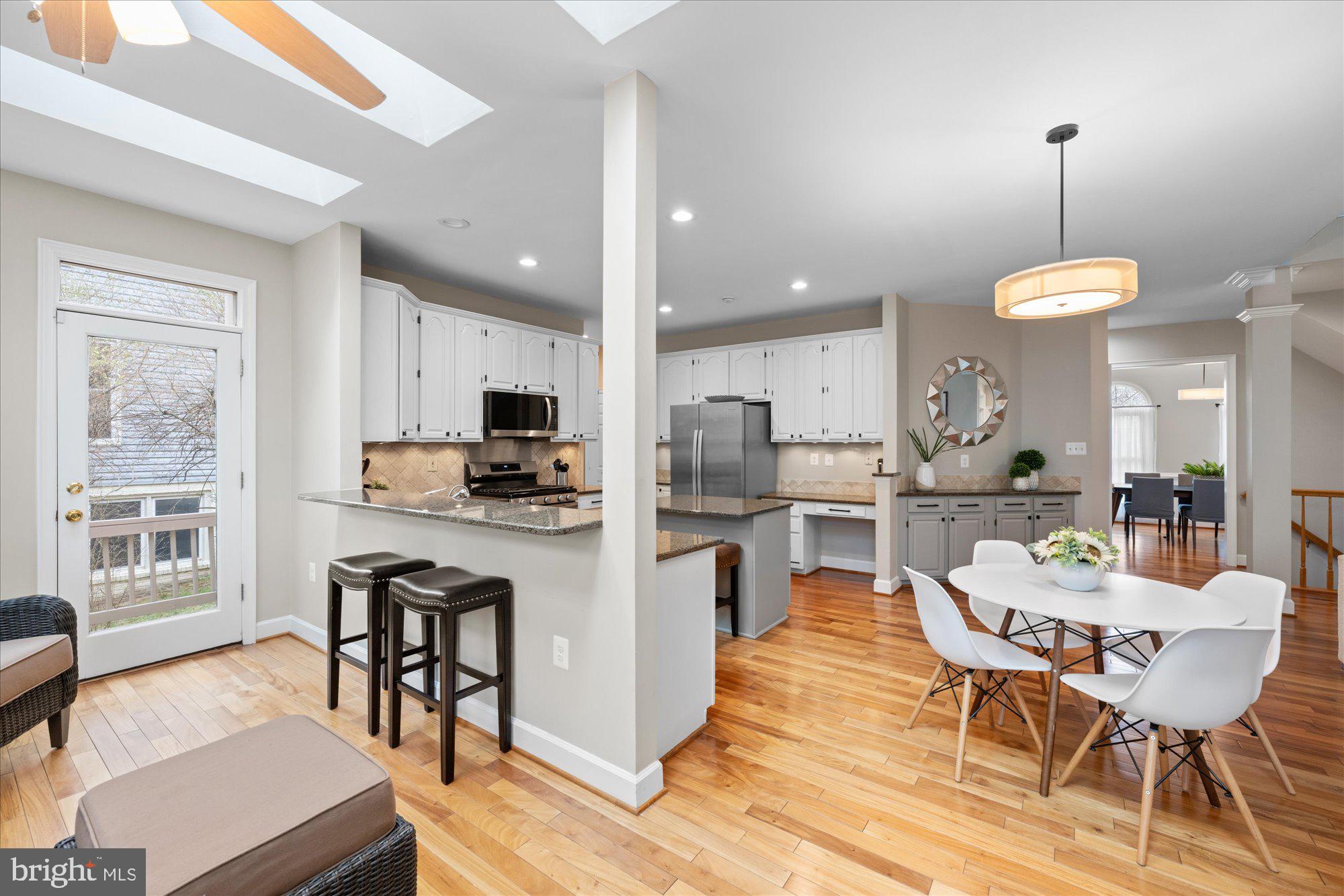 CHANTILLY HIGHLANDS - Residential