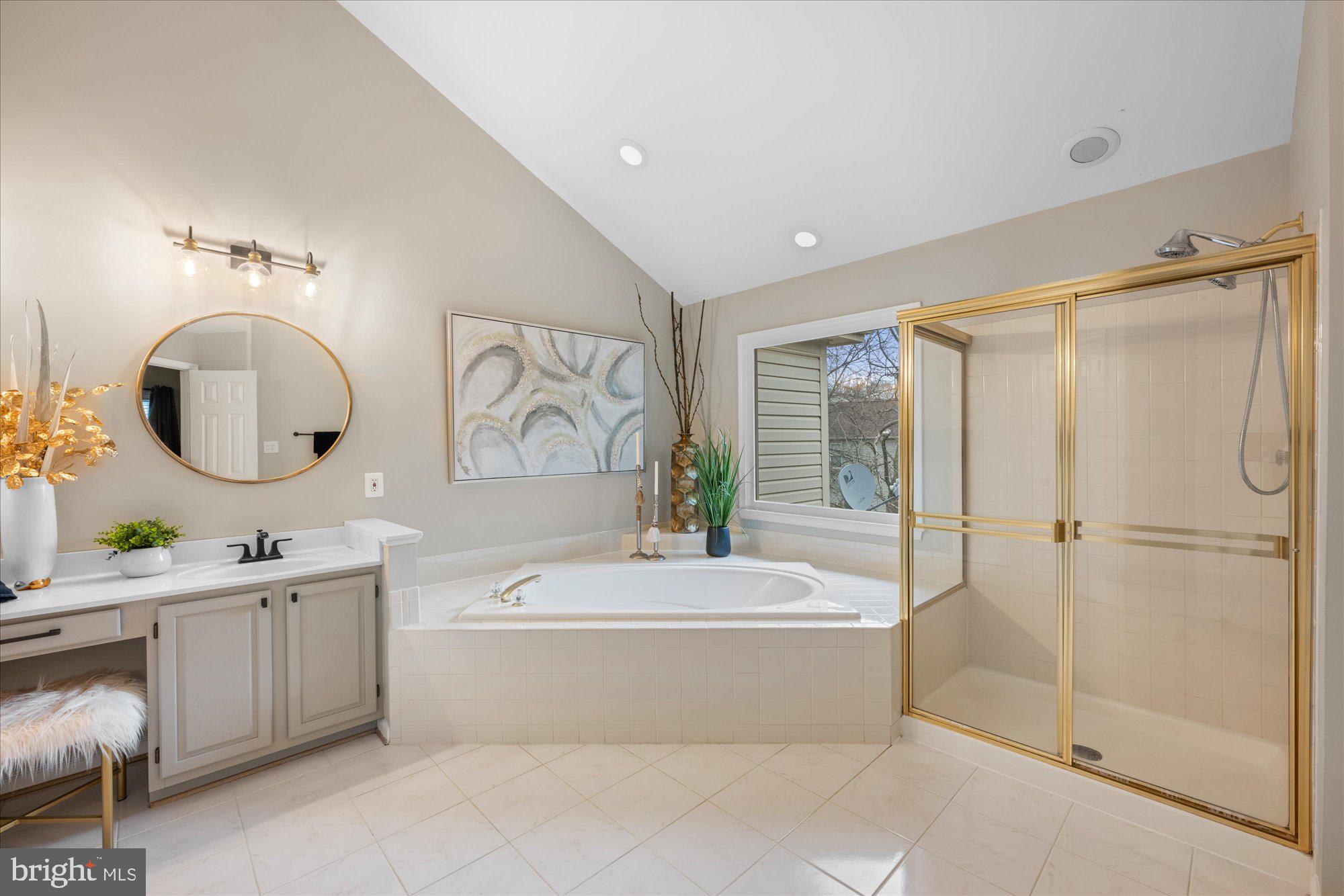 CHANTILLY HIGHLANDS - Residential