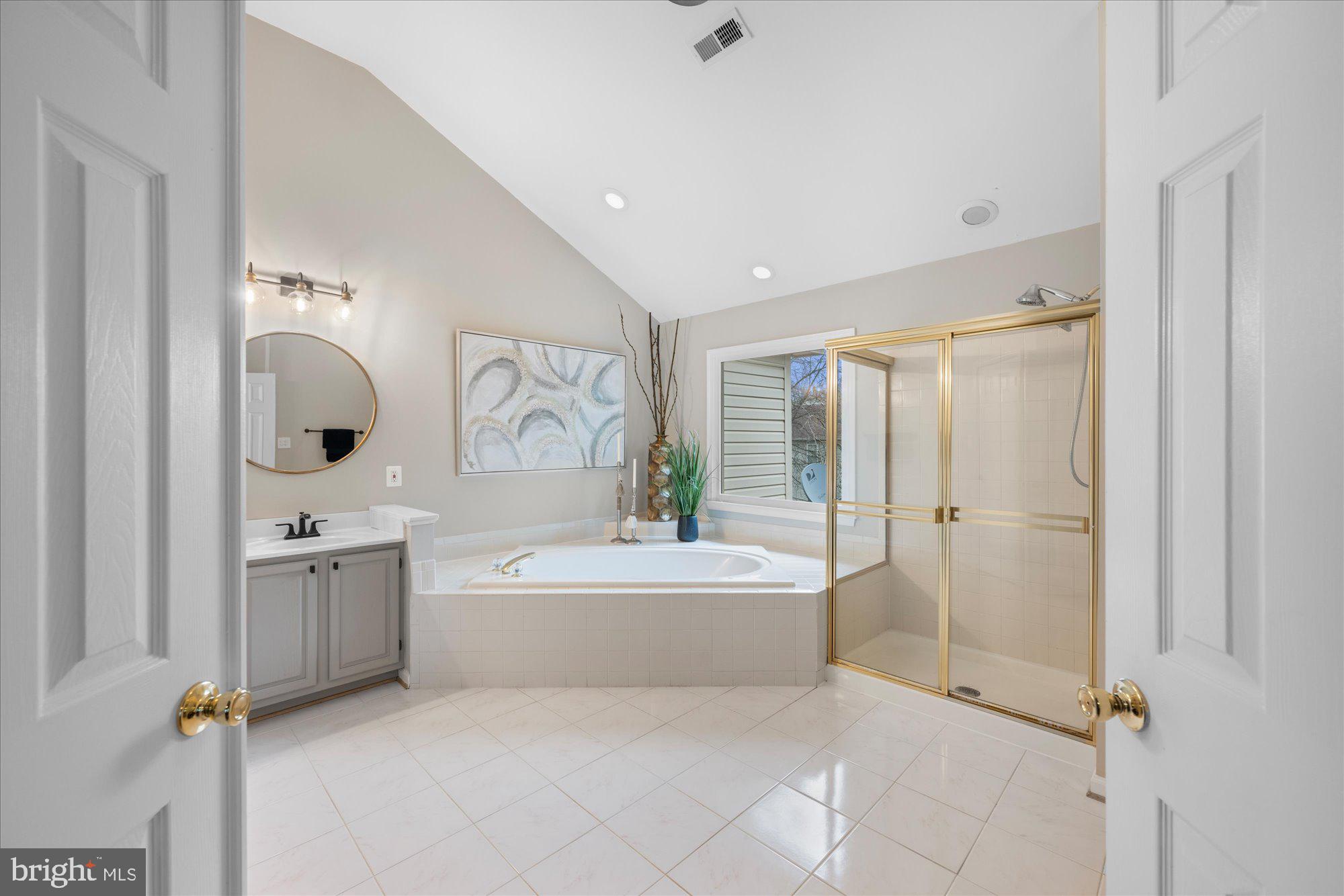 CHANTILLY HIGHLANDS - Residential