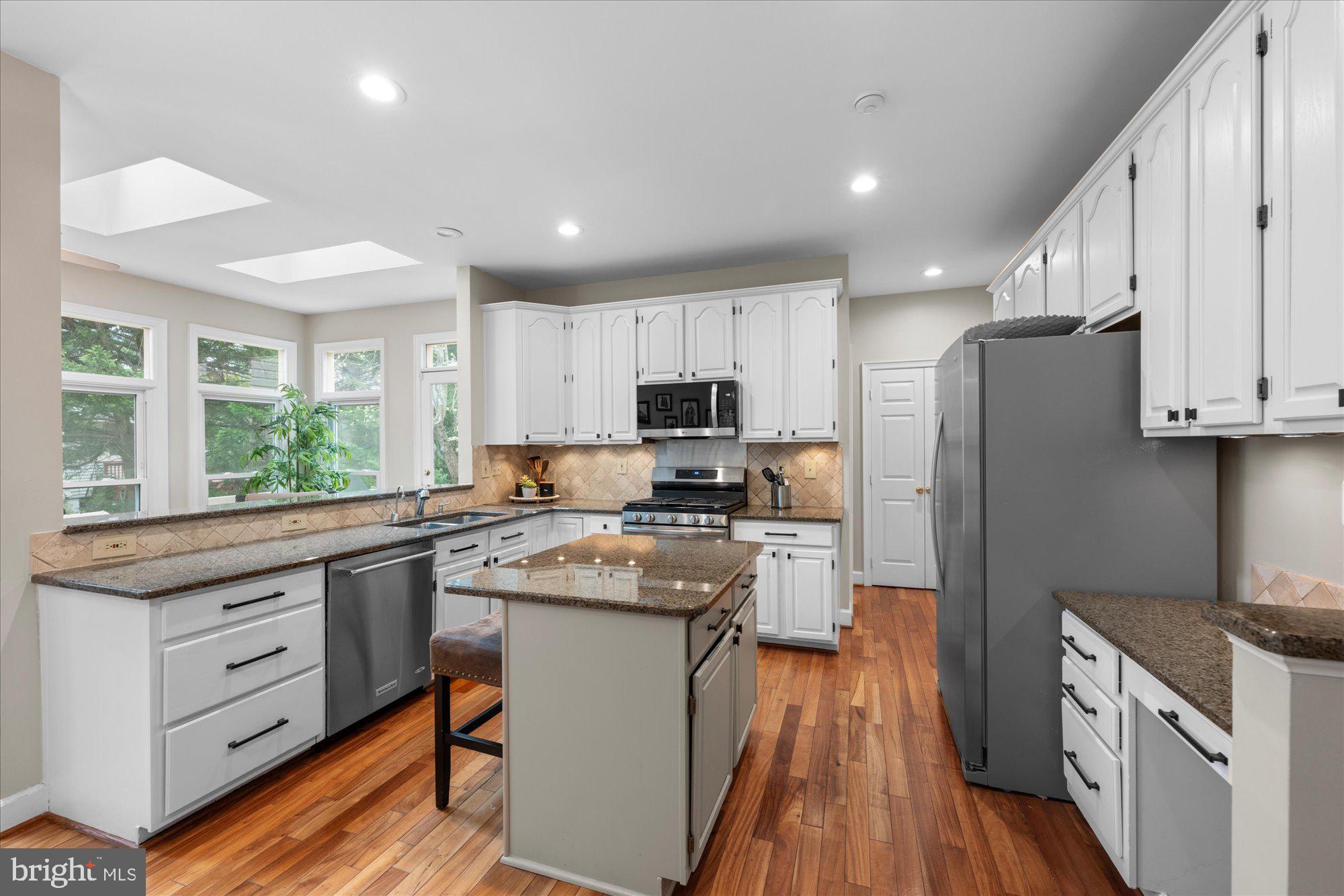 CHANTILLY HIGHLANDS - Residential