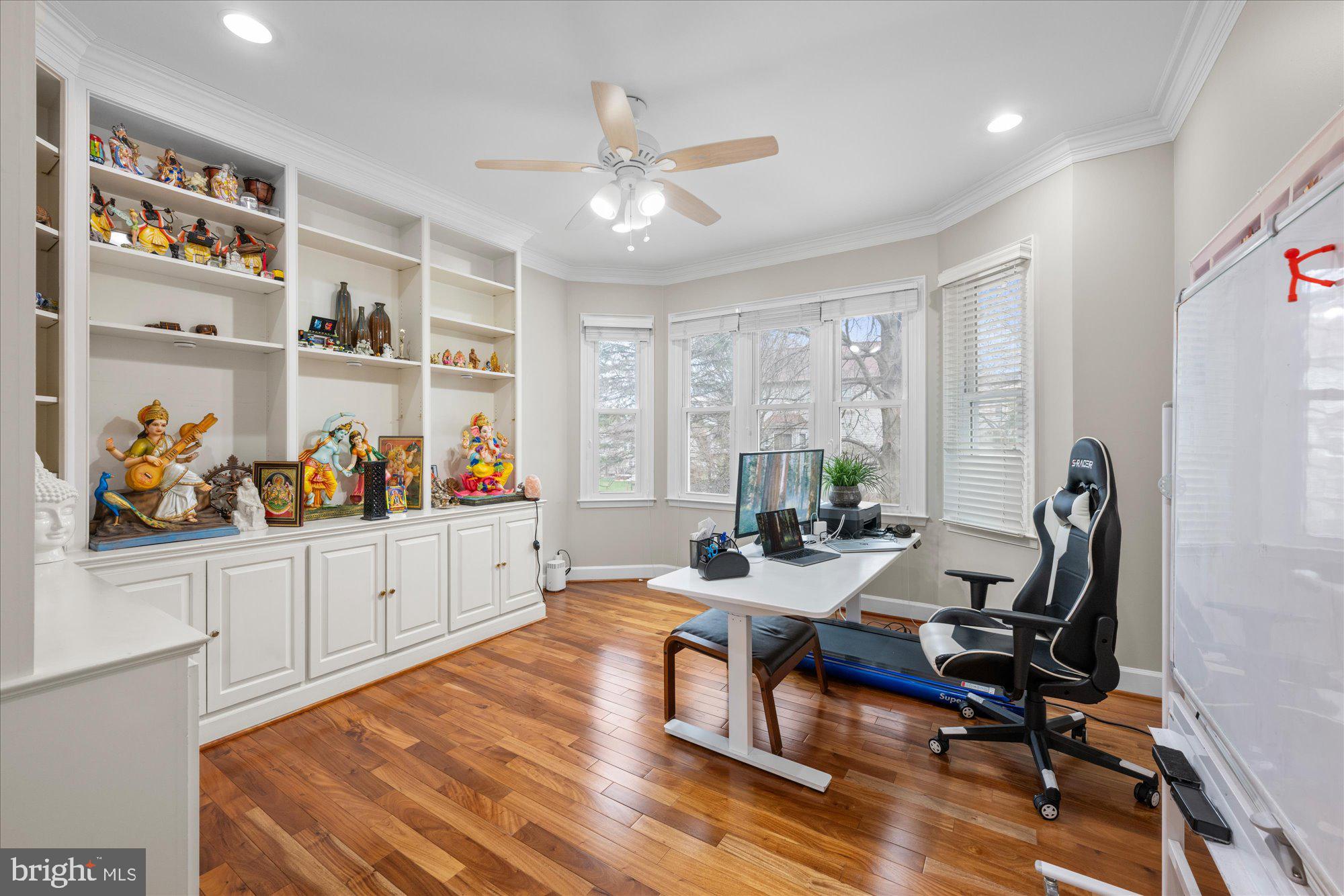 CHANTILLY HIGHLANDS - Residential