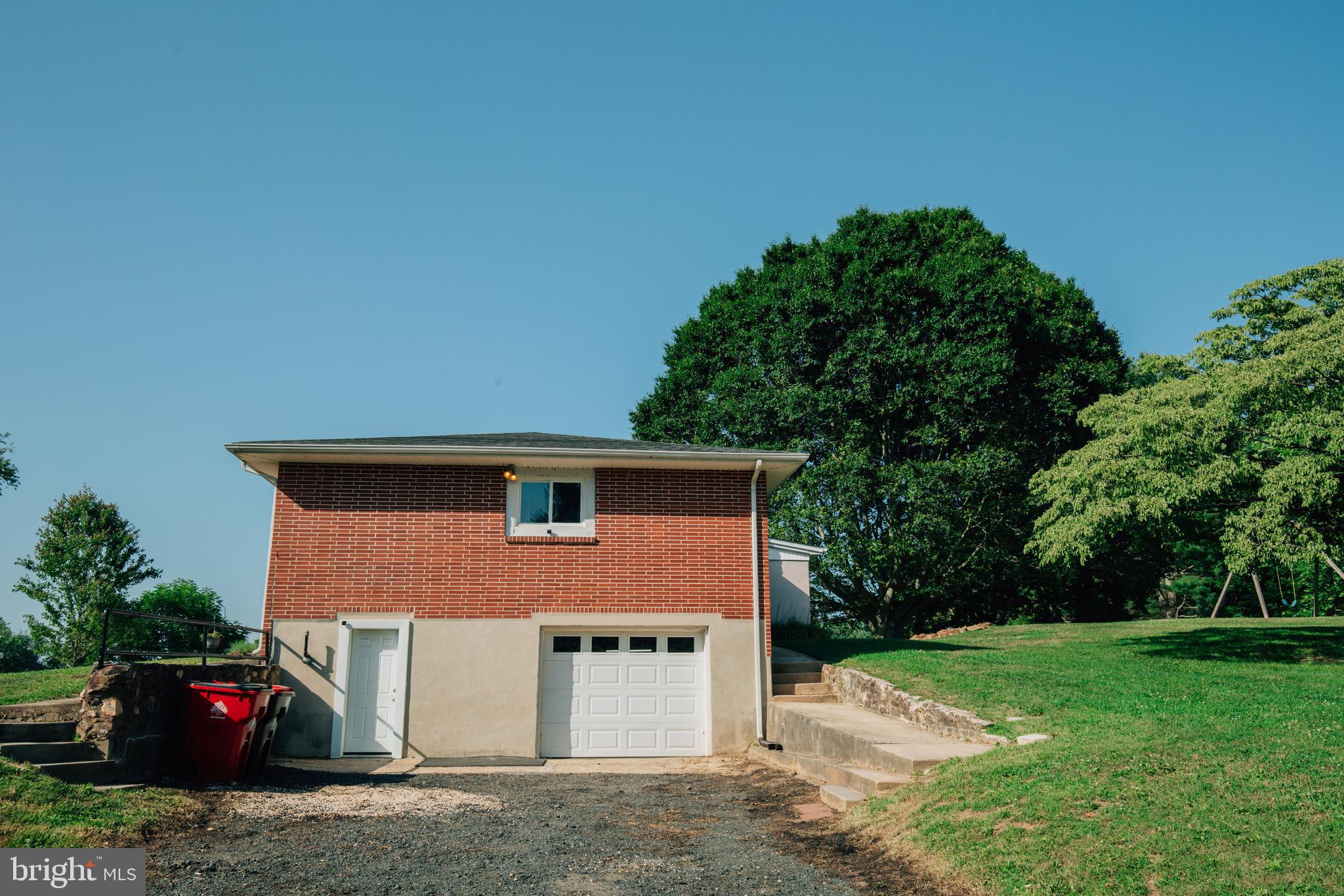 1821 GLENVILLE ROAD