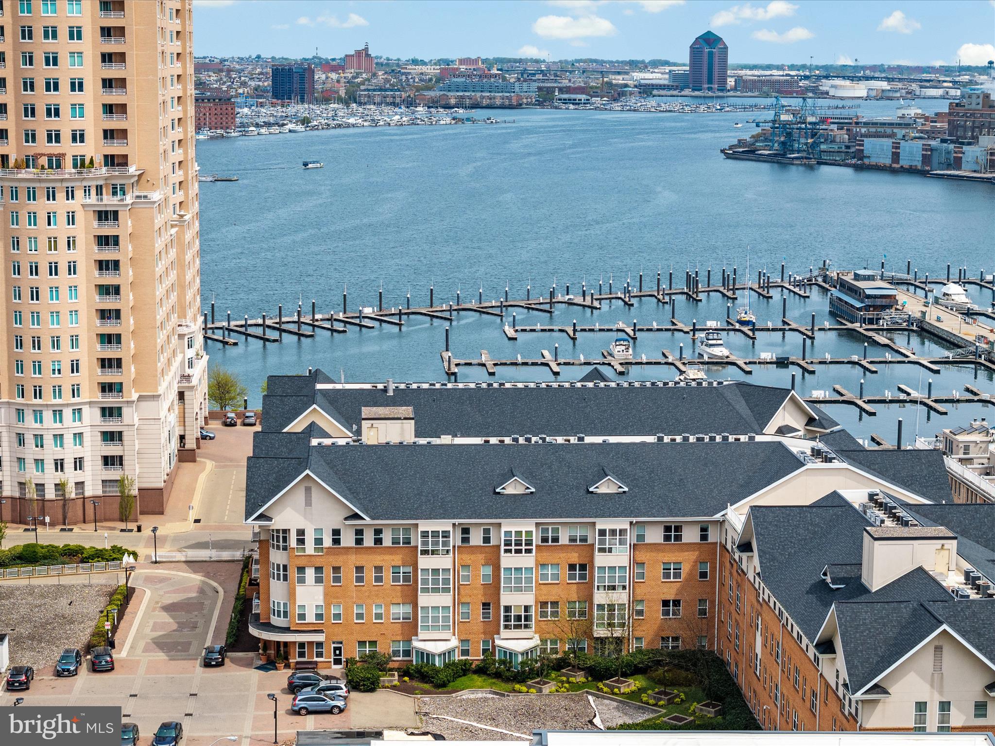 PIERSIDE AT HARBORVIEW - Residential
