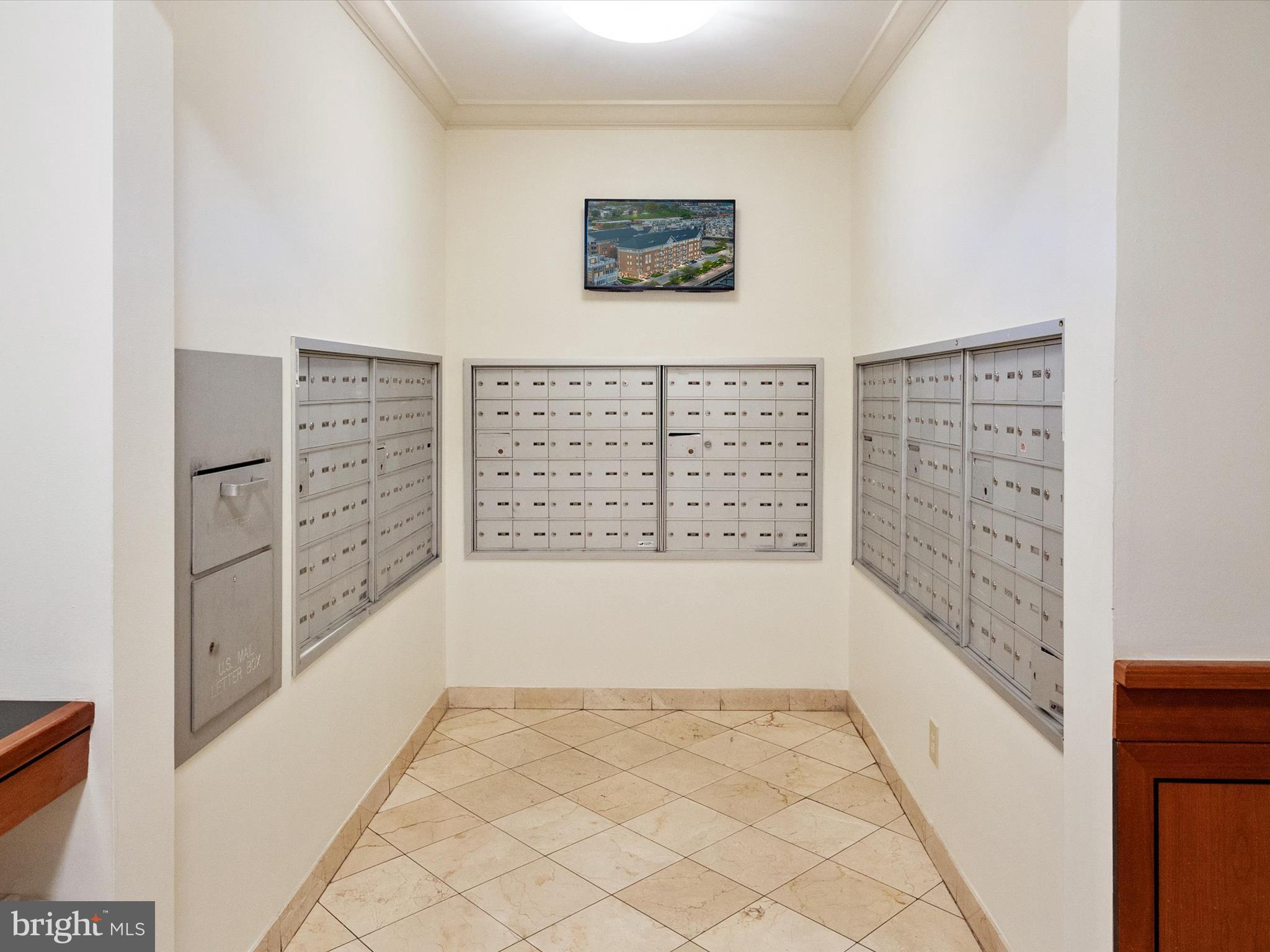 PIERSIDE AT HARBORVIEW - Residential