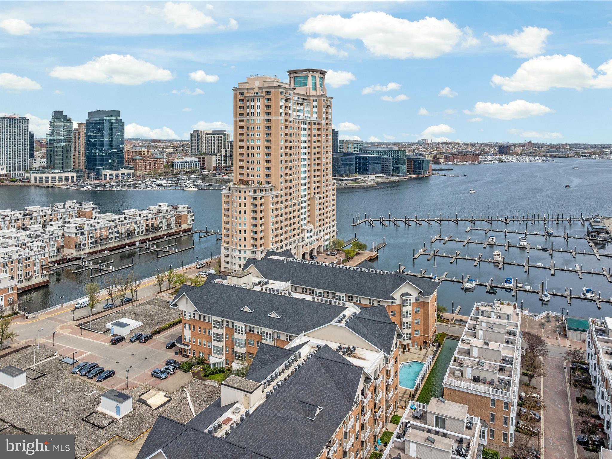 PIERSIDE AT HARBORVIEW - Residential