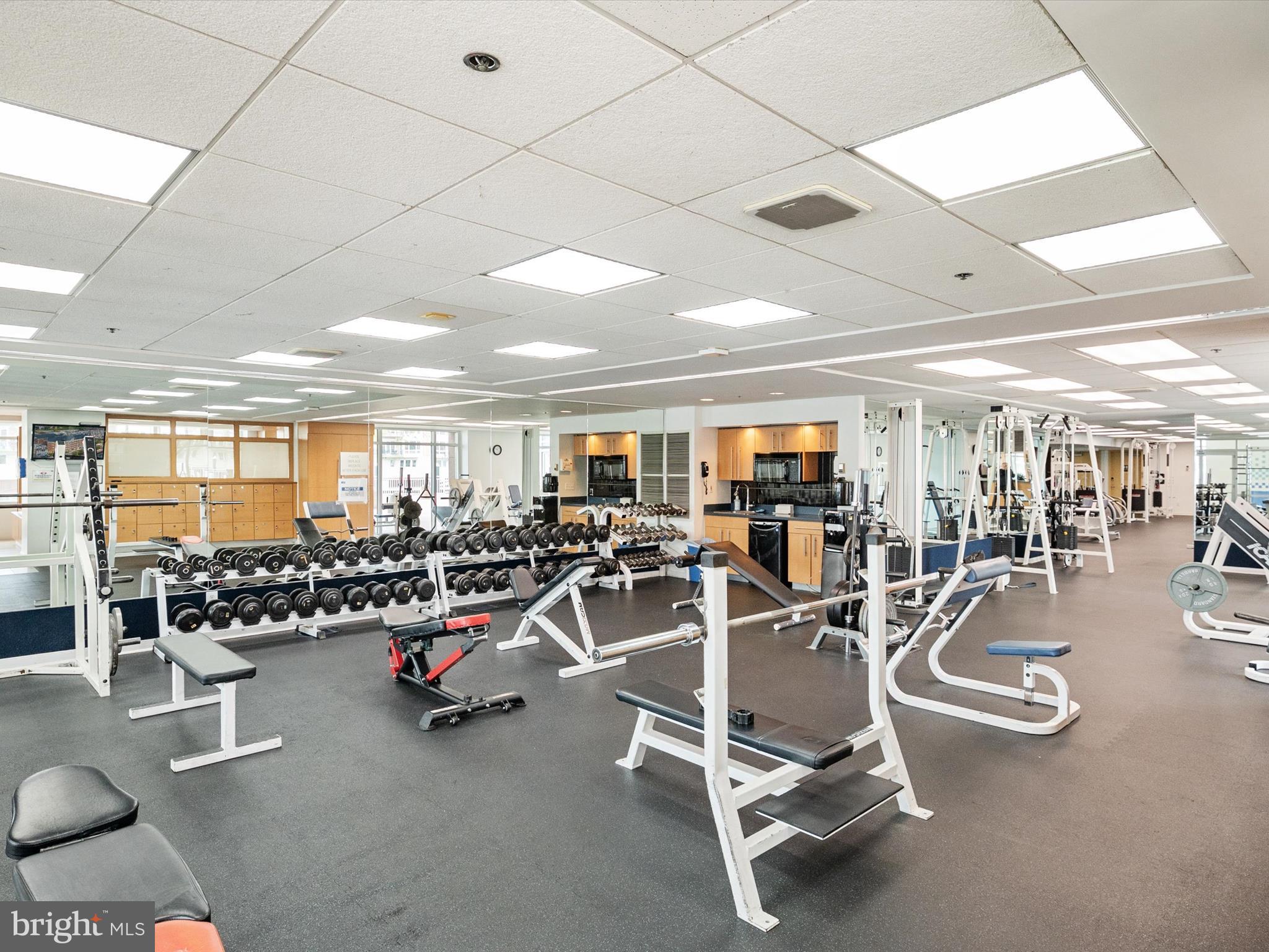 PIERSIDE AT HARBORVIEW - Residential