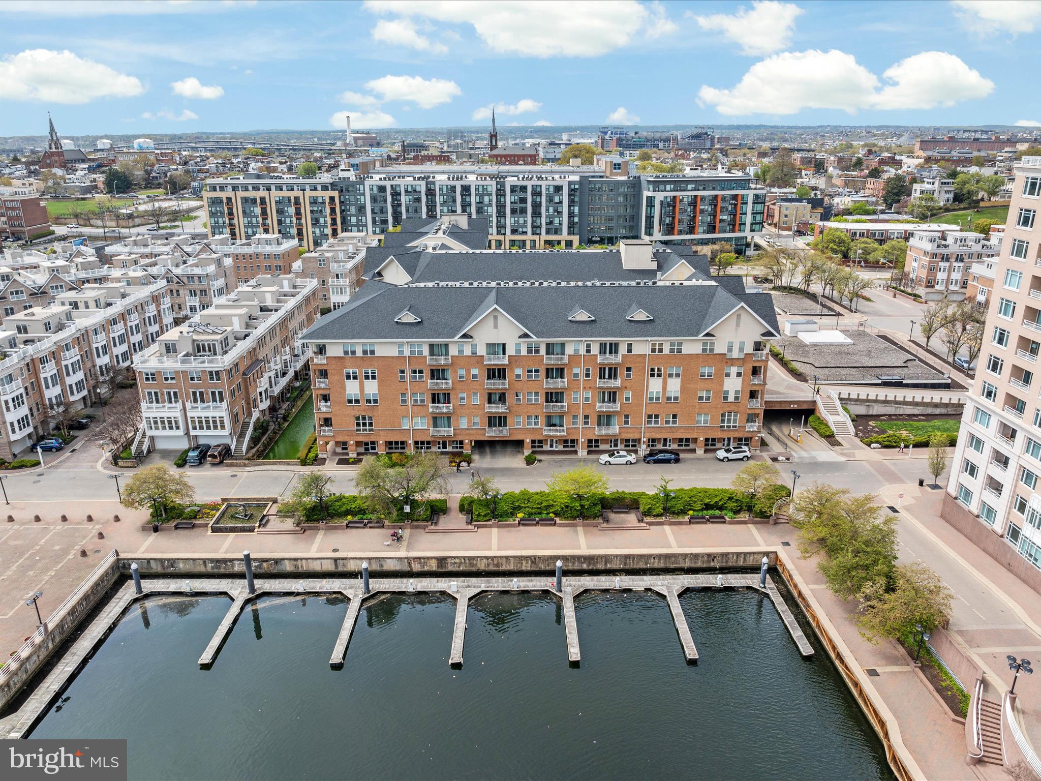 PIERSIDE AT HARBORVIEW - Residential