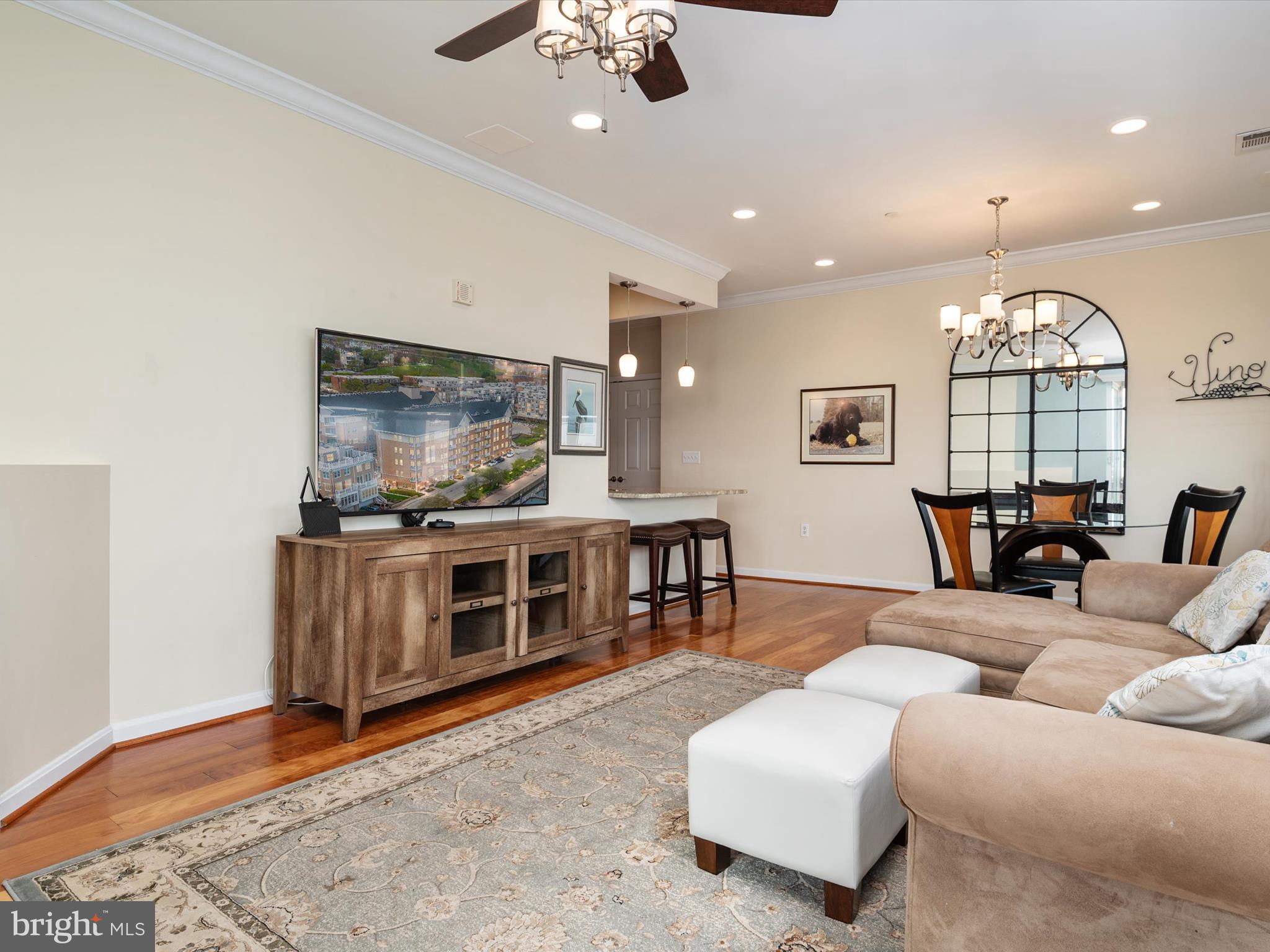 PIERSIDE AT HARBORVIEW - Residential