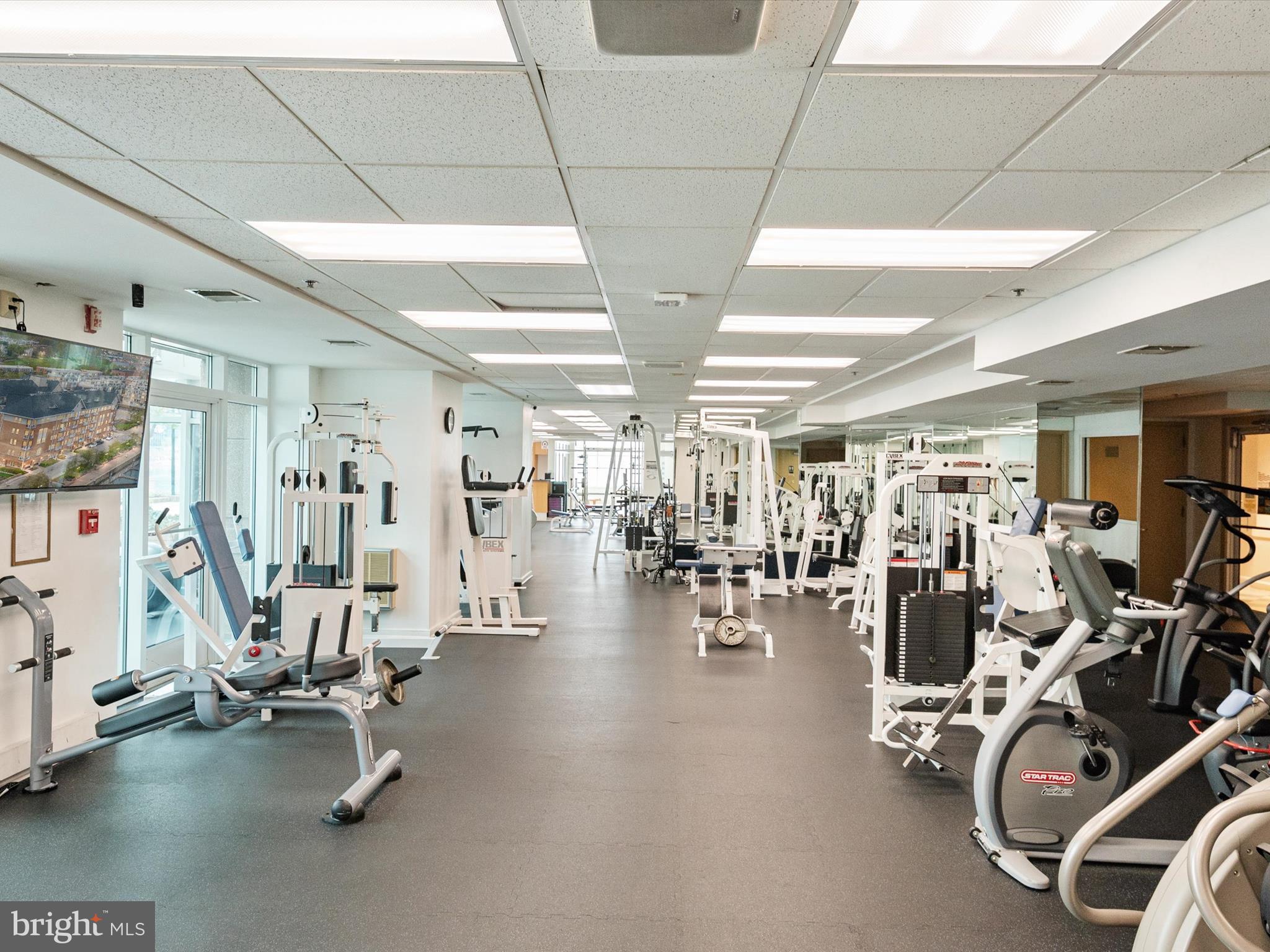 PIERSIDE AT HARBORVIEW - Residential