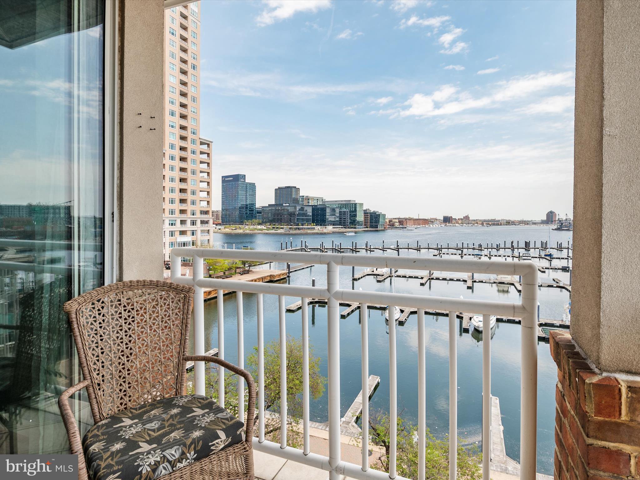PIERSIDE AT HARBORVIEW - Residential