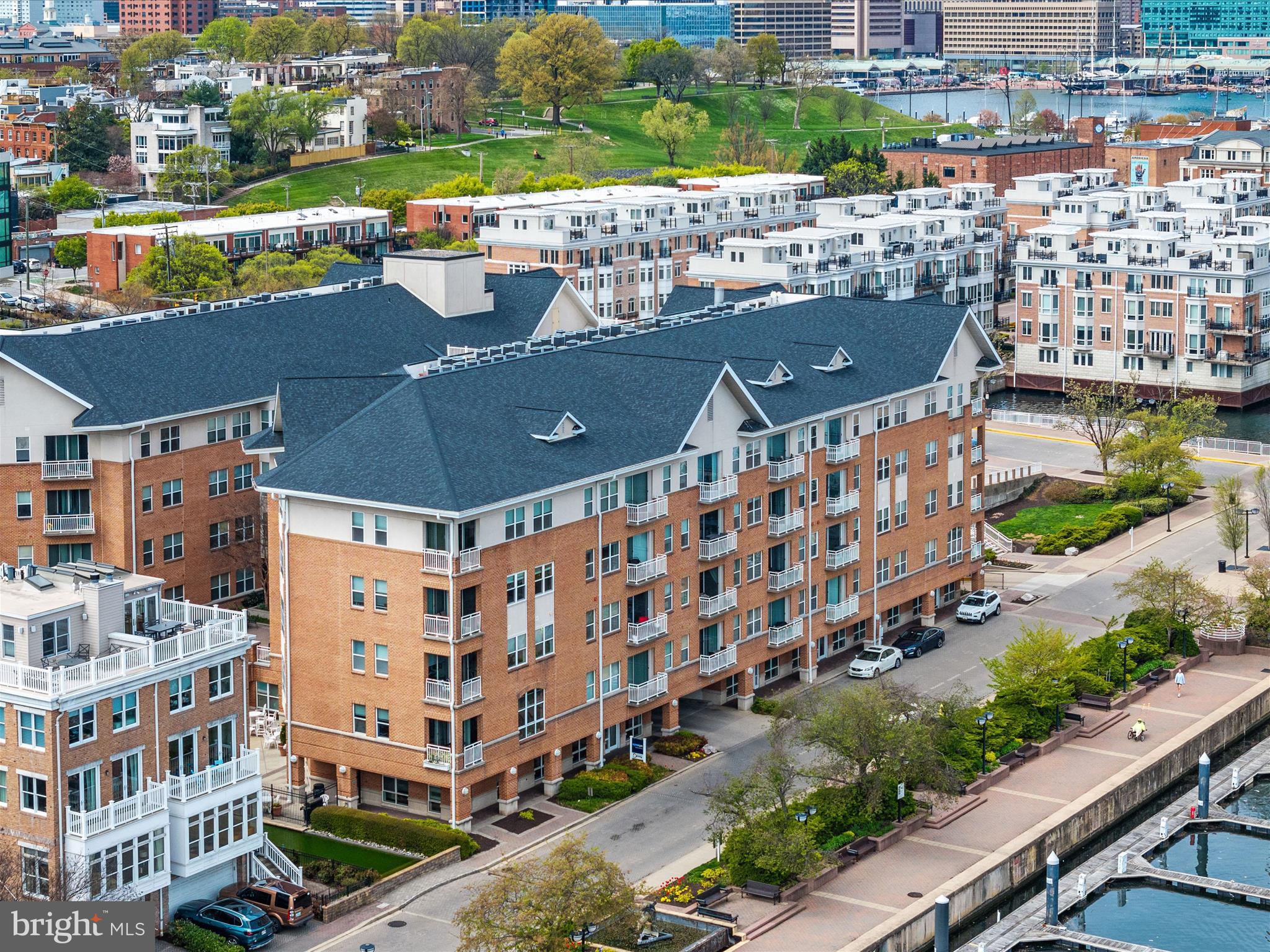 PIERSIDE AT HARBORVIEW - Residential