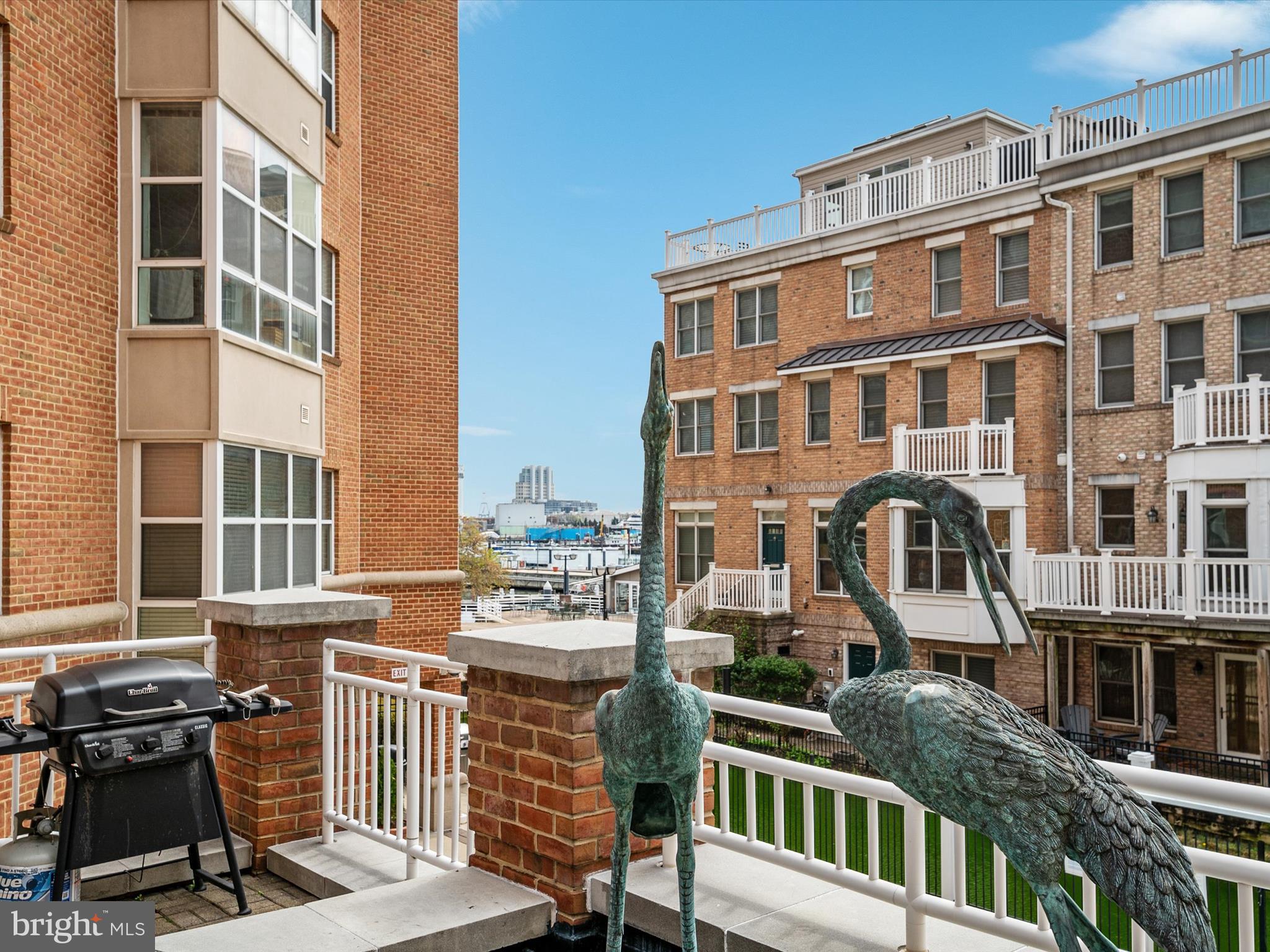 PIERSIDE AT HARBORVIEW - Residential