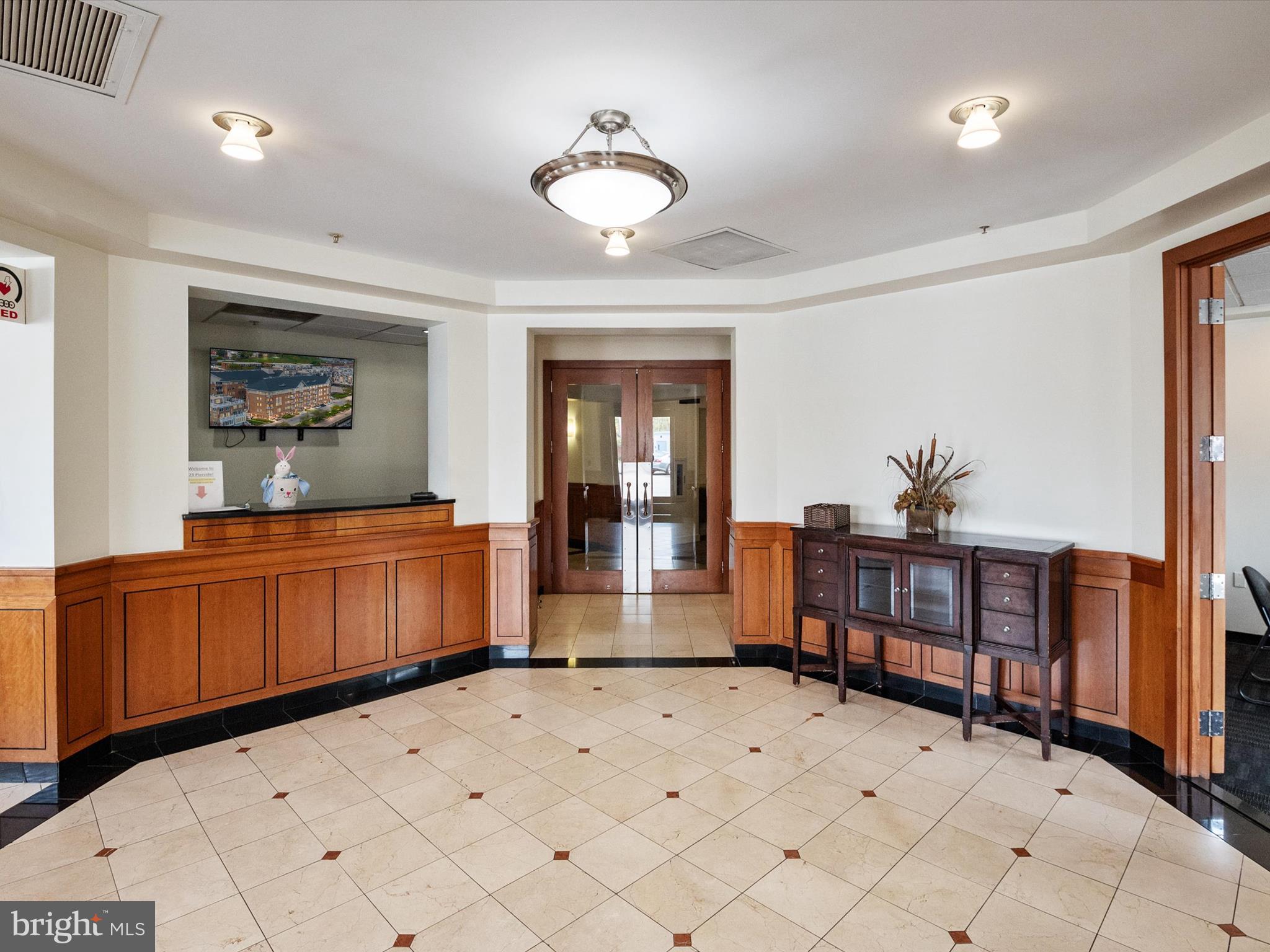 PIERSIDE AT HARBORVIEW - Residential