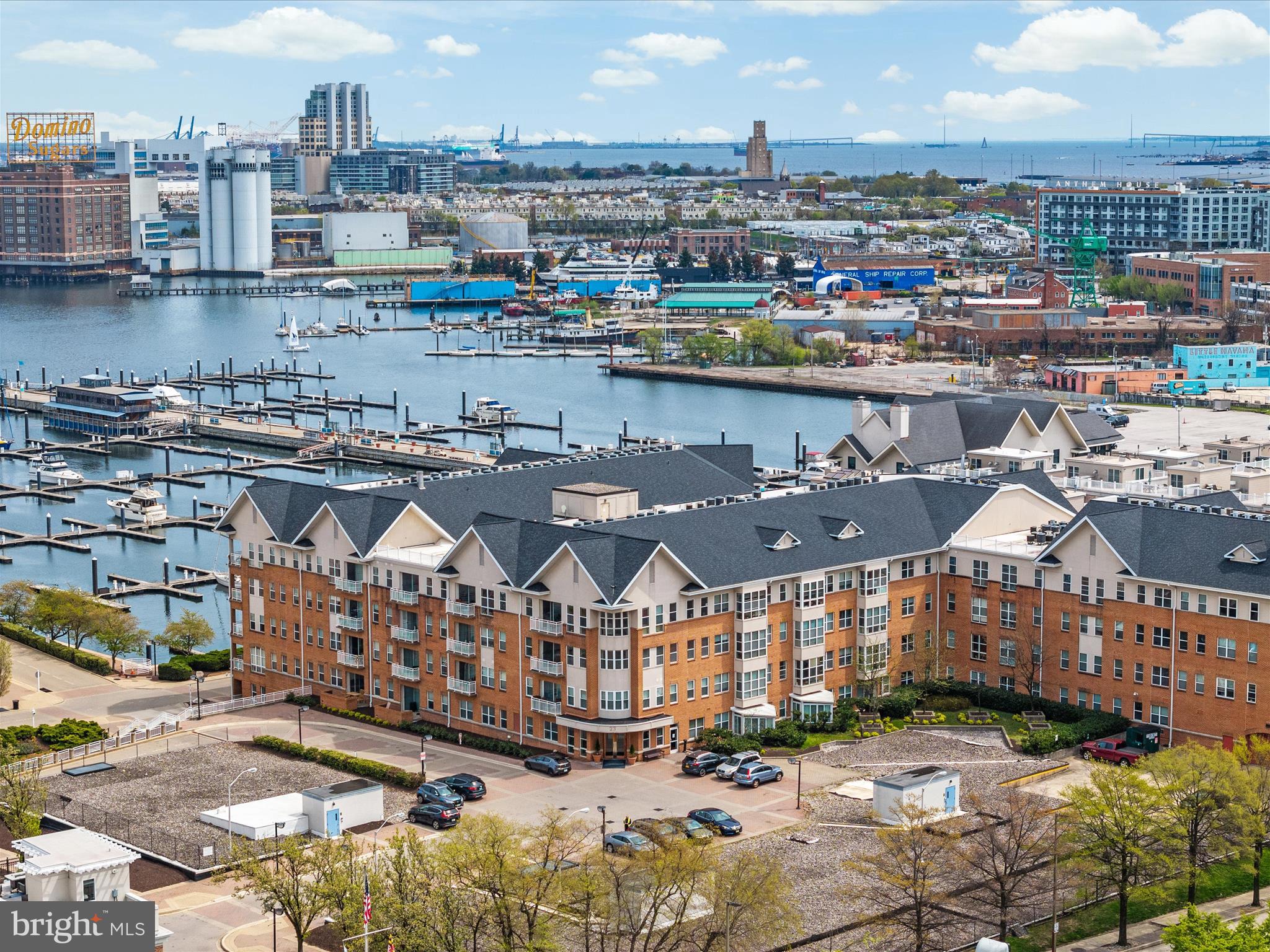 PIERSIDE AT HARBORVIEW - Residential