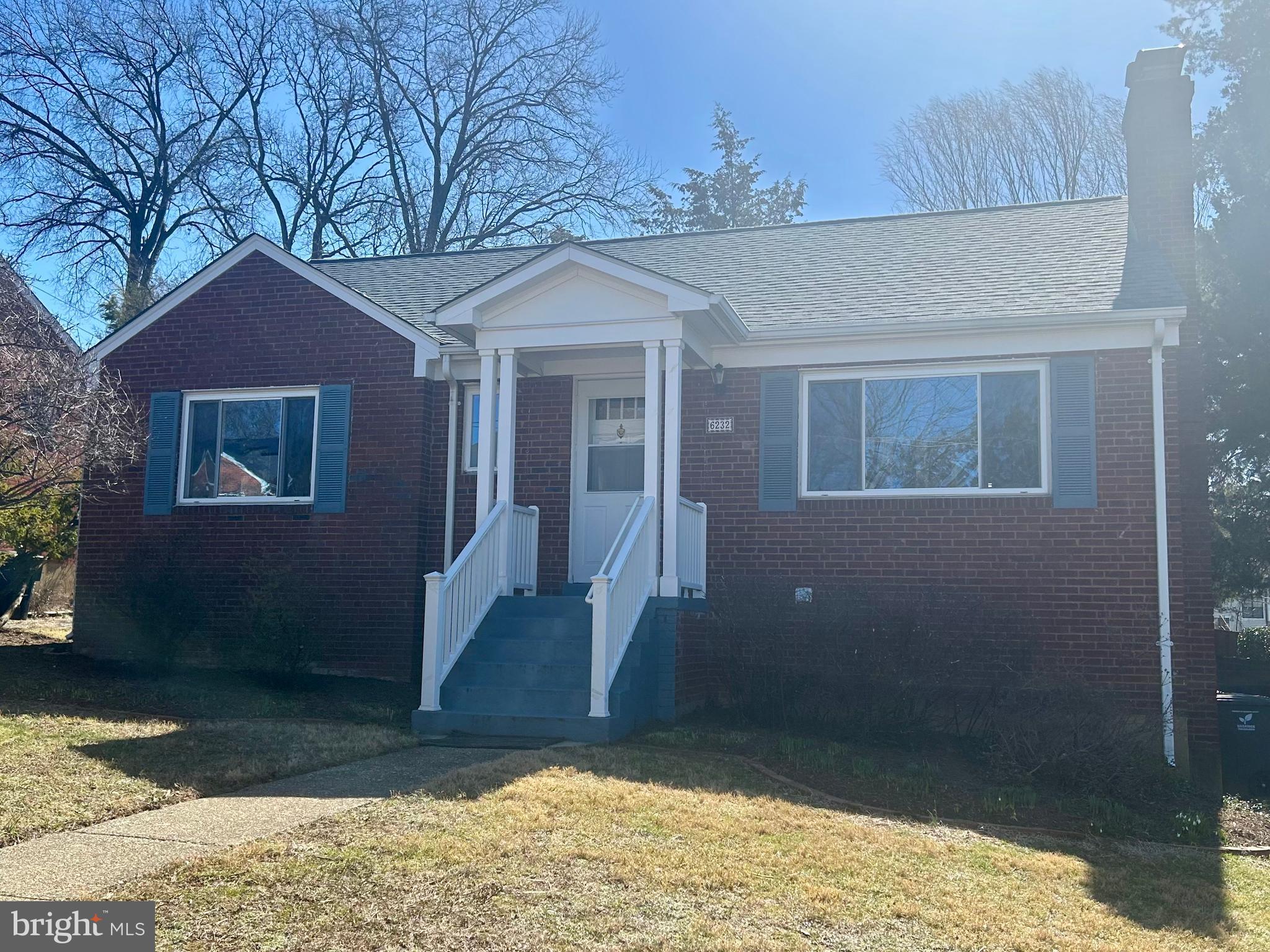 OVER LEE KNOLLS - Residential