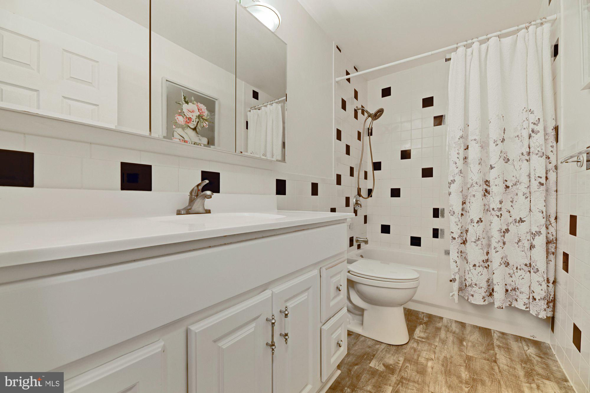 PARKVILLE/CARNEY - Residential