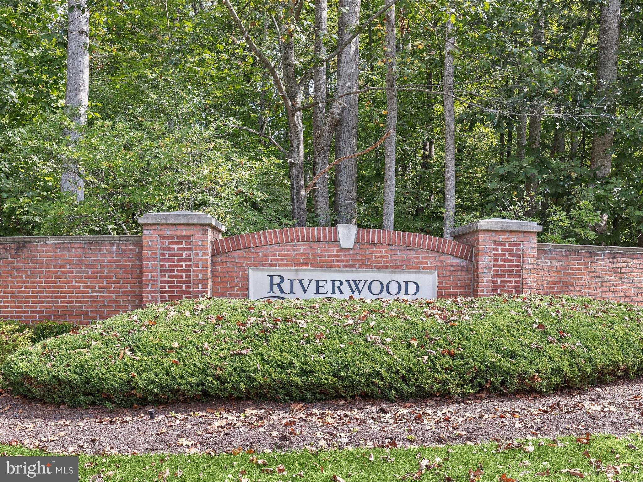 RIVERWOOD - Residential