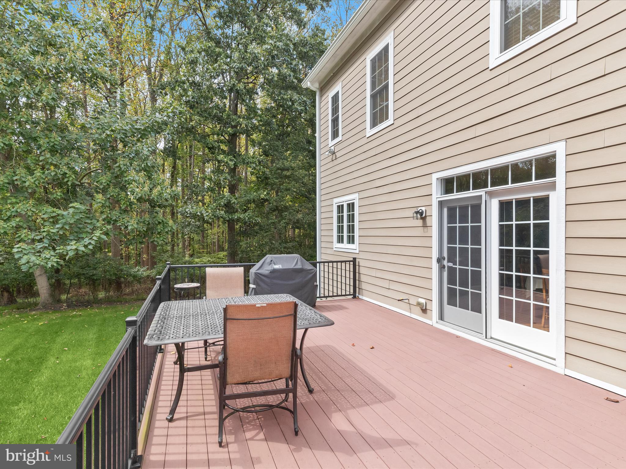 RIVERWOOD - Residential