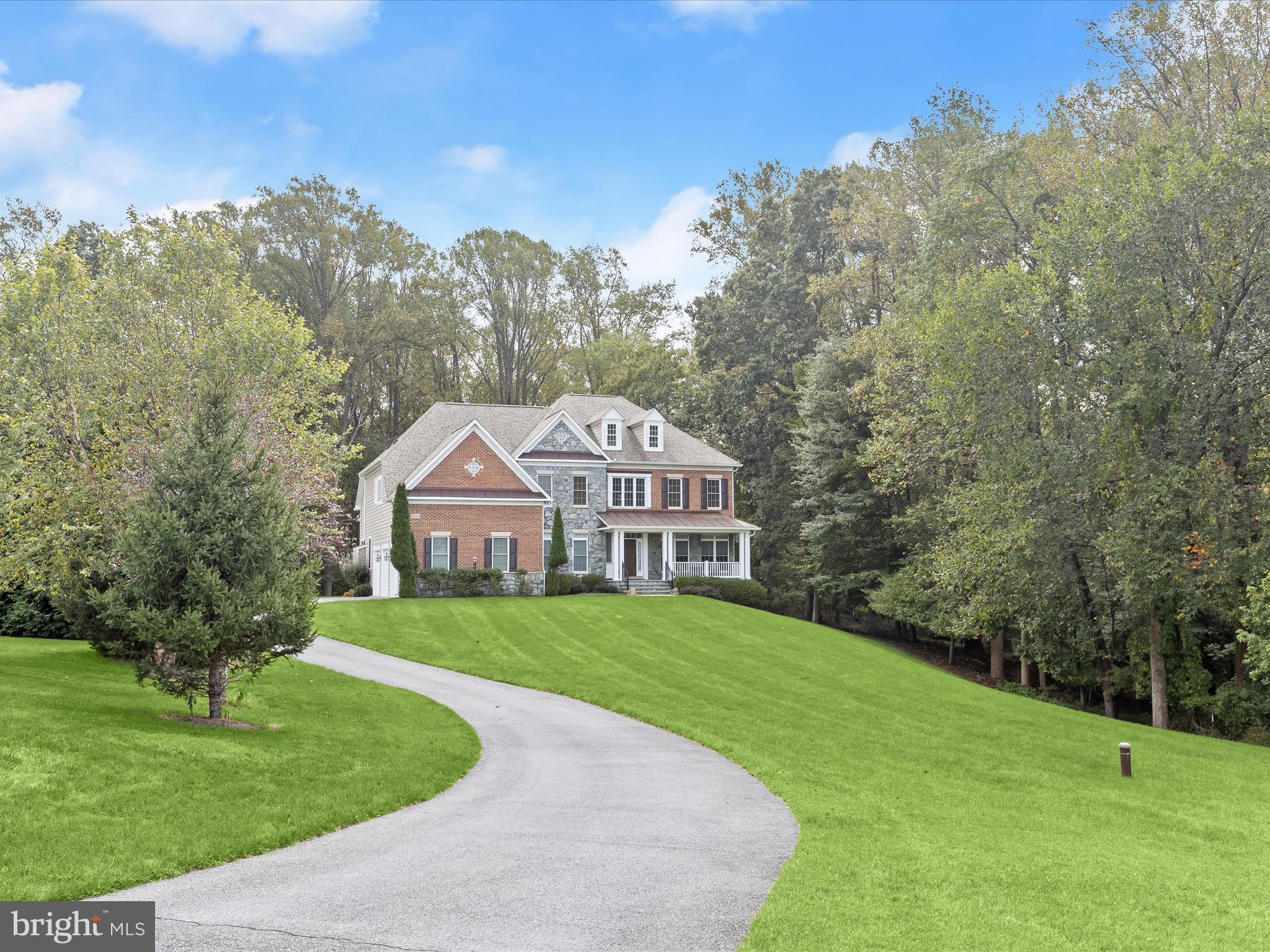 RIVERWOOD - Residential