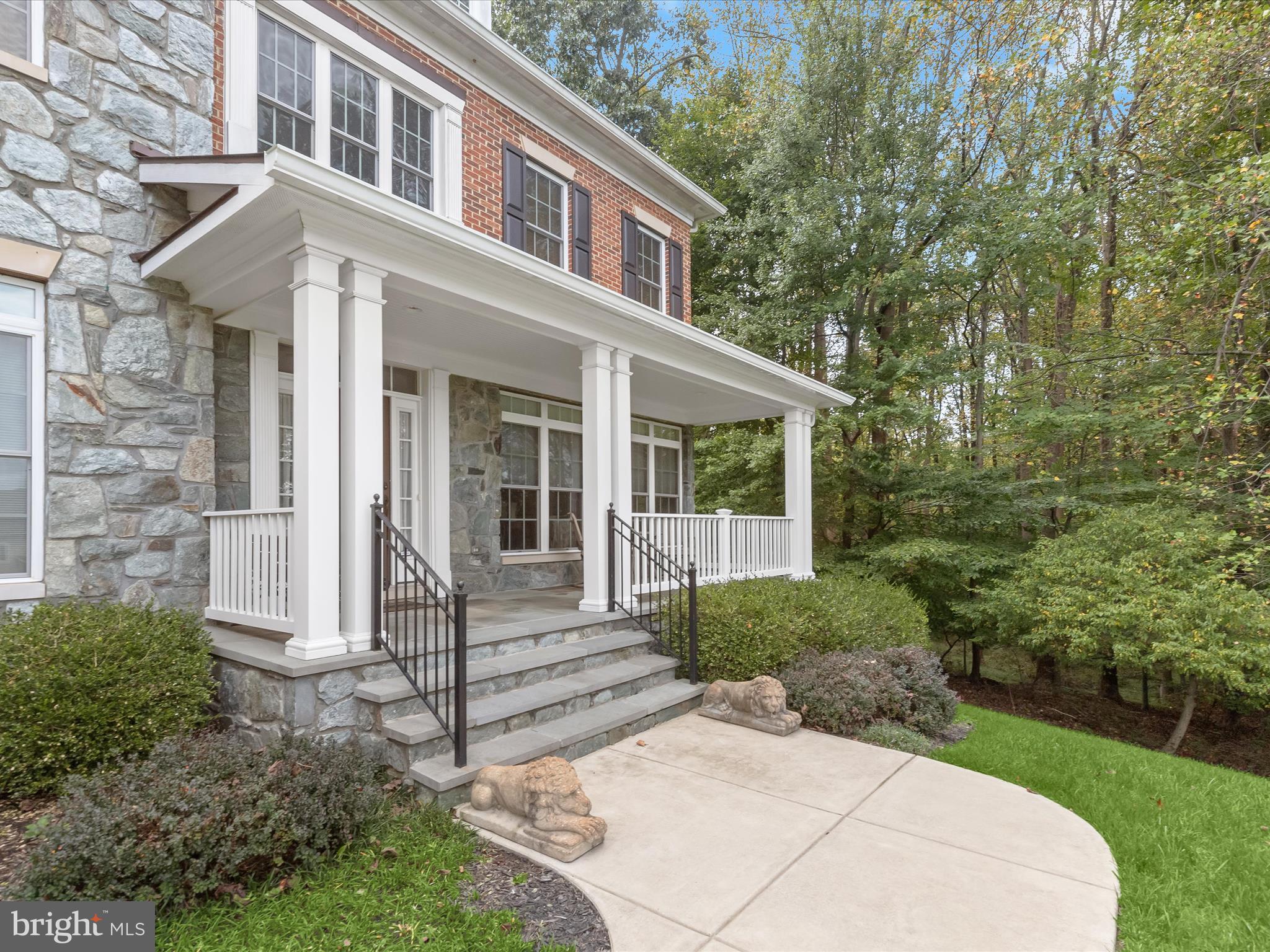 RIVERWOOD - Residential