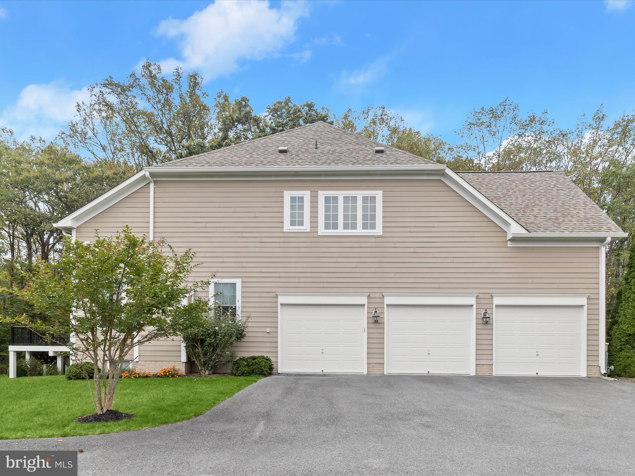 RIVERWOOD - Residential