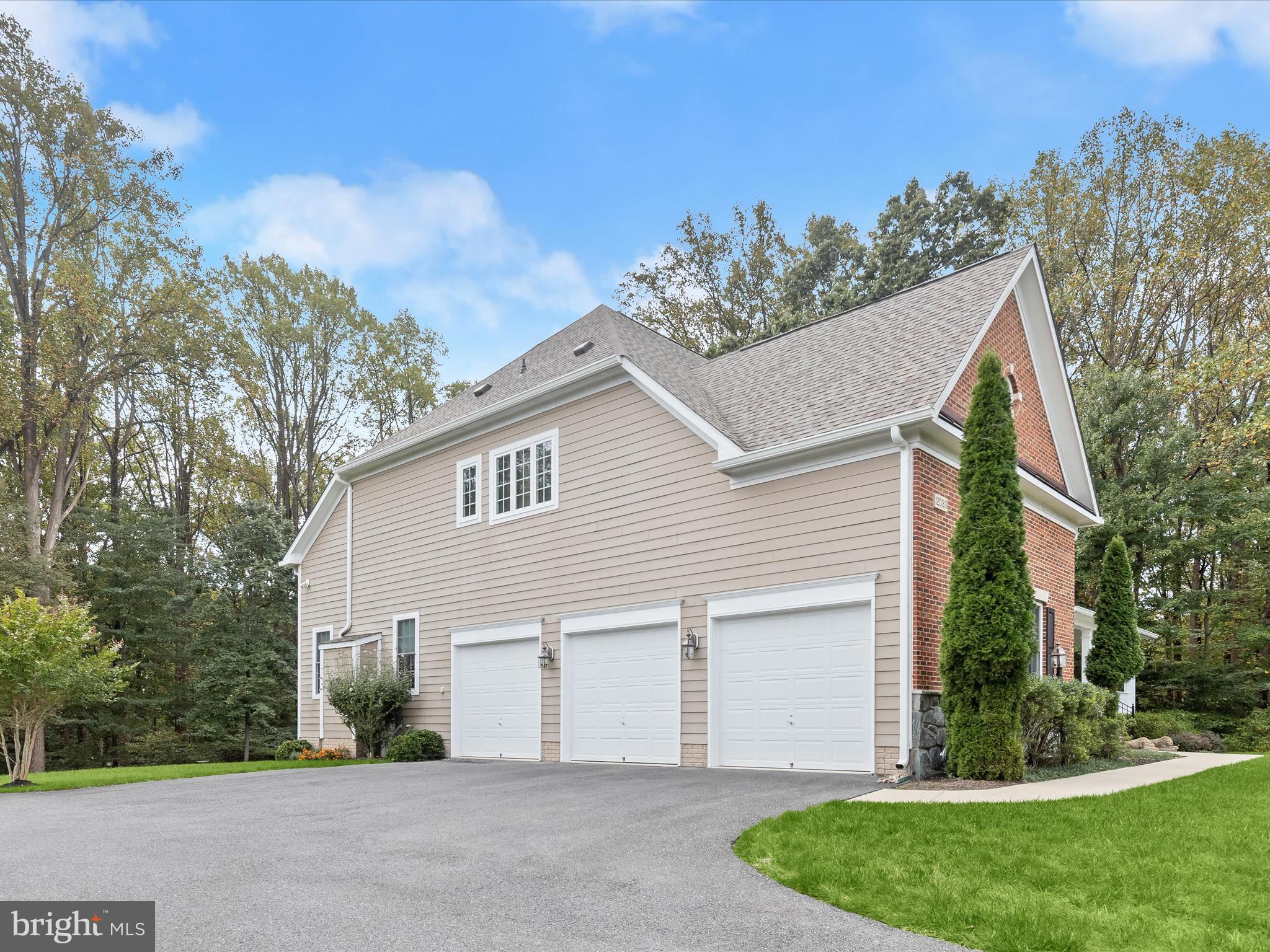 RIVERWOOD - Residential