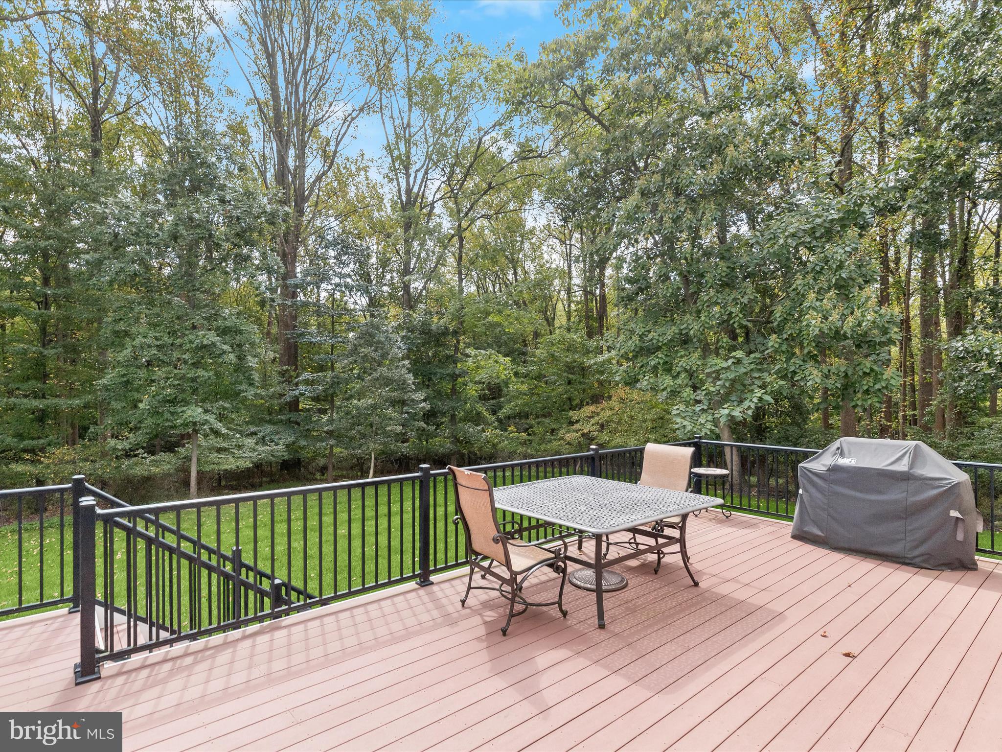 RIVERWOOD - Residential