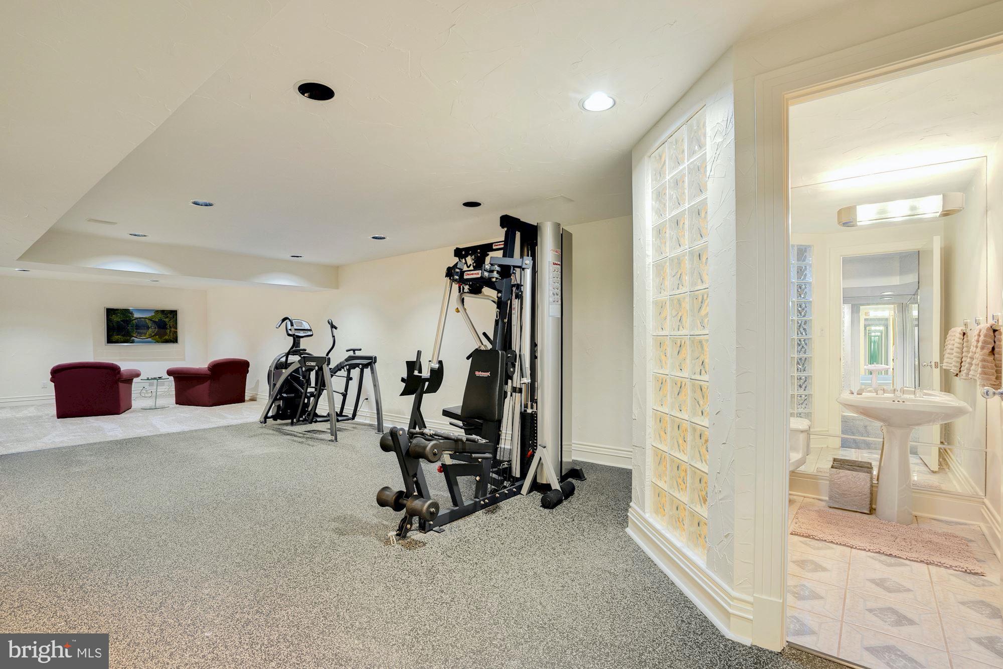 BANNOCKBURN ESTATES - Residential