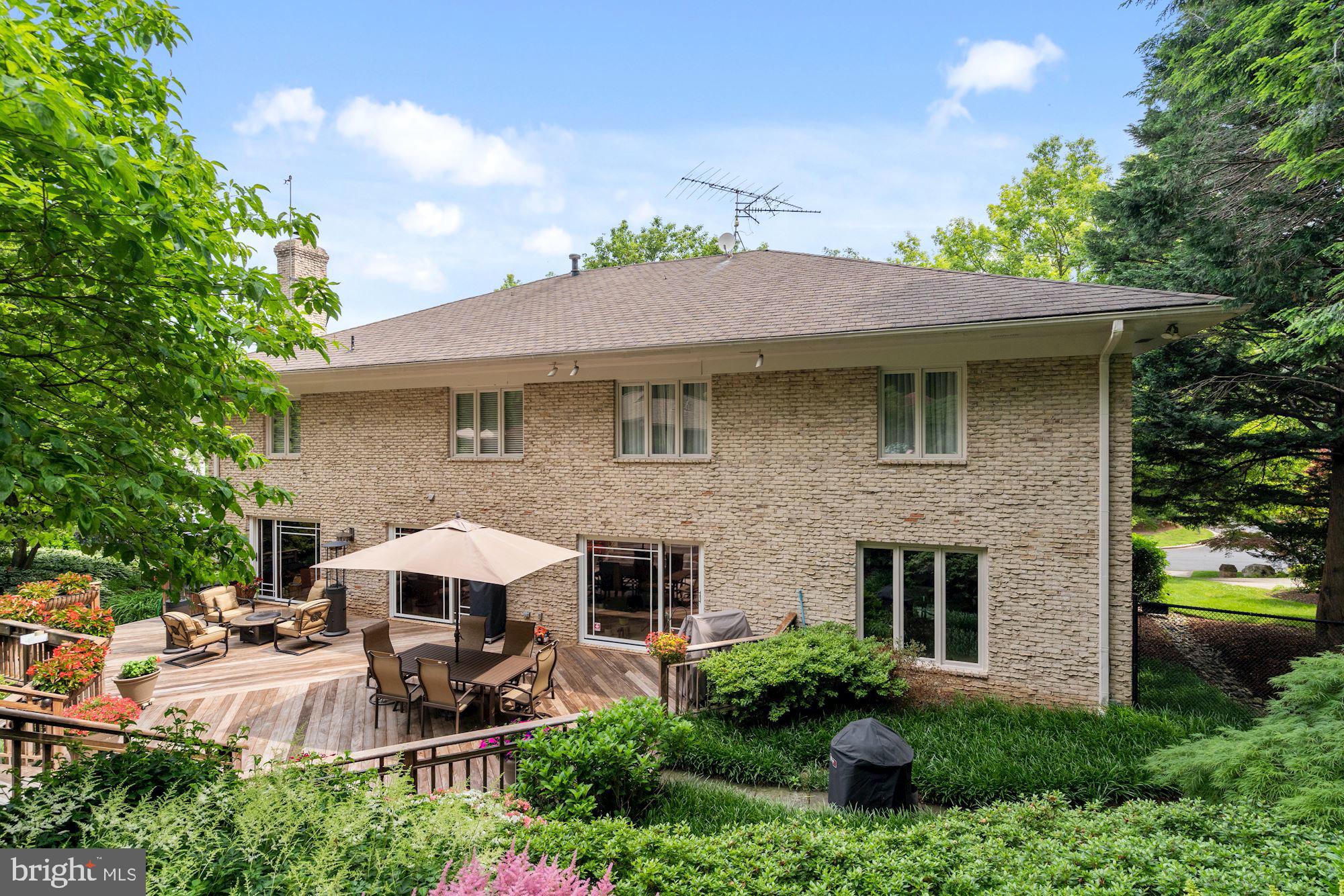 BANNOCKBURN ESTATES - Residential