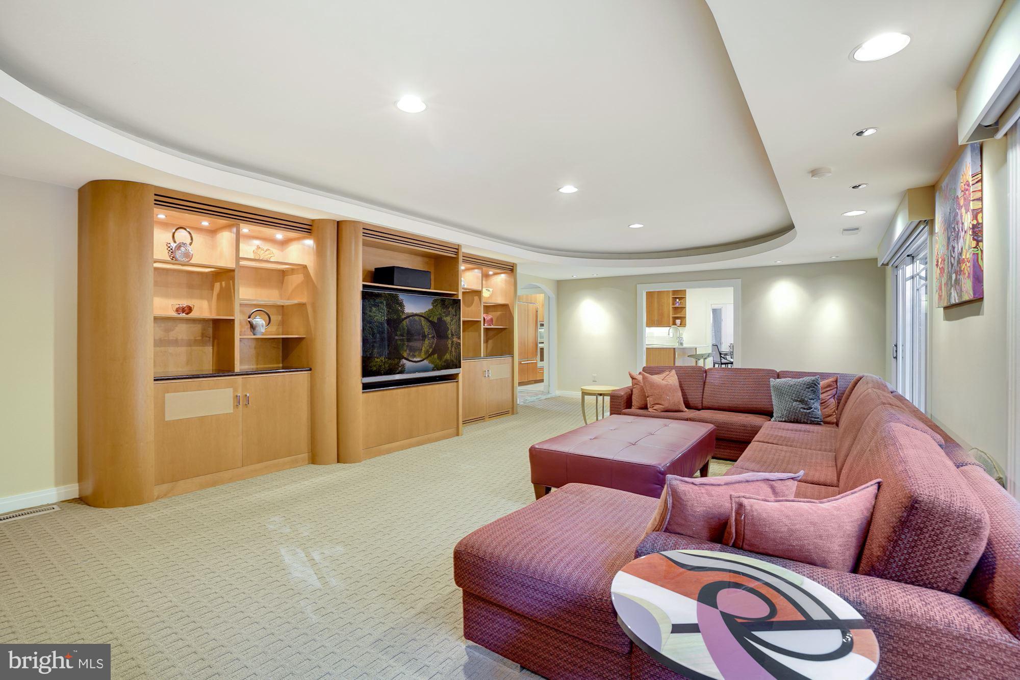 BANNOCKBURN ESTATES - Residential