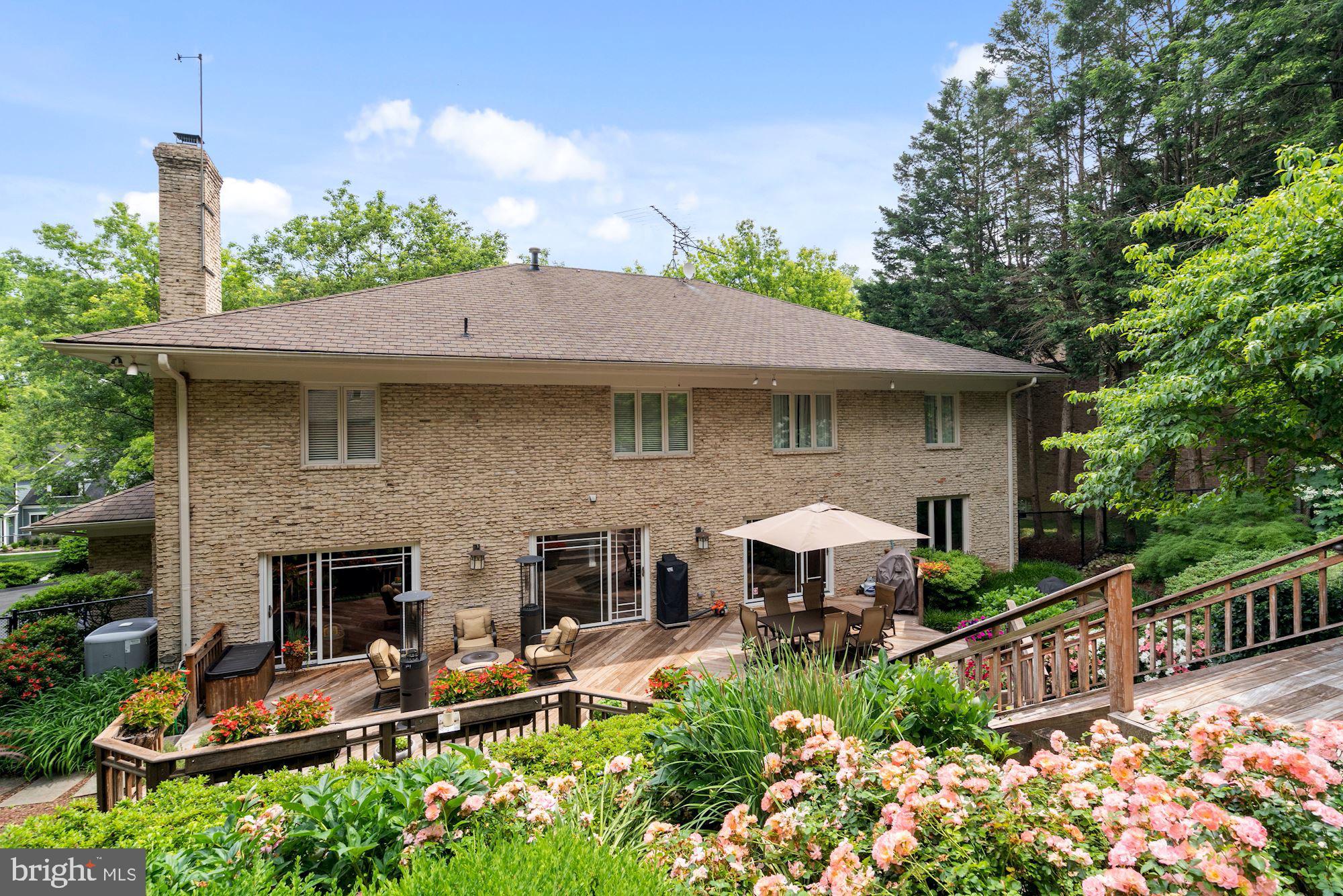 BANNOCKBURN ESTATES - Residential